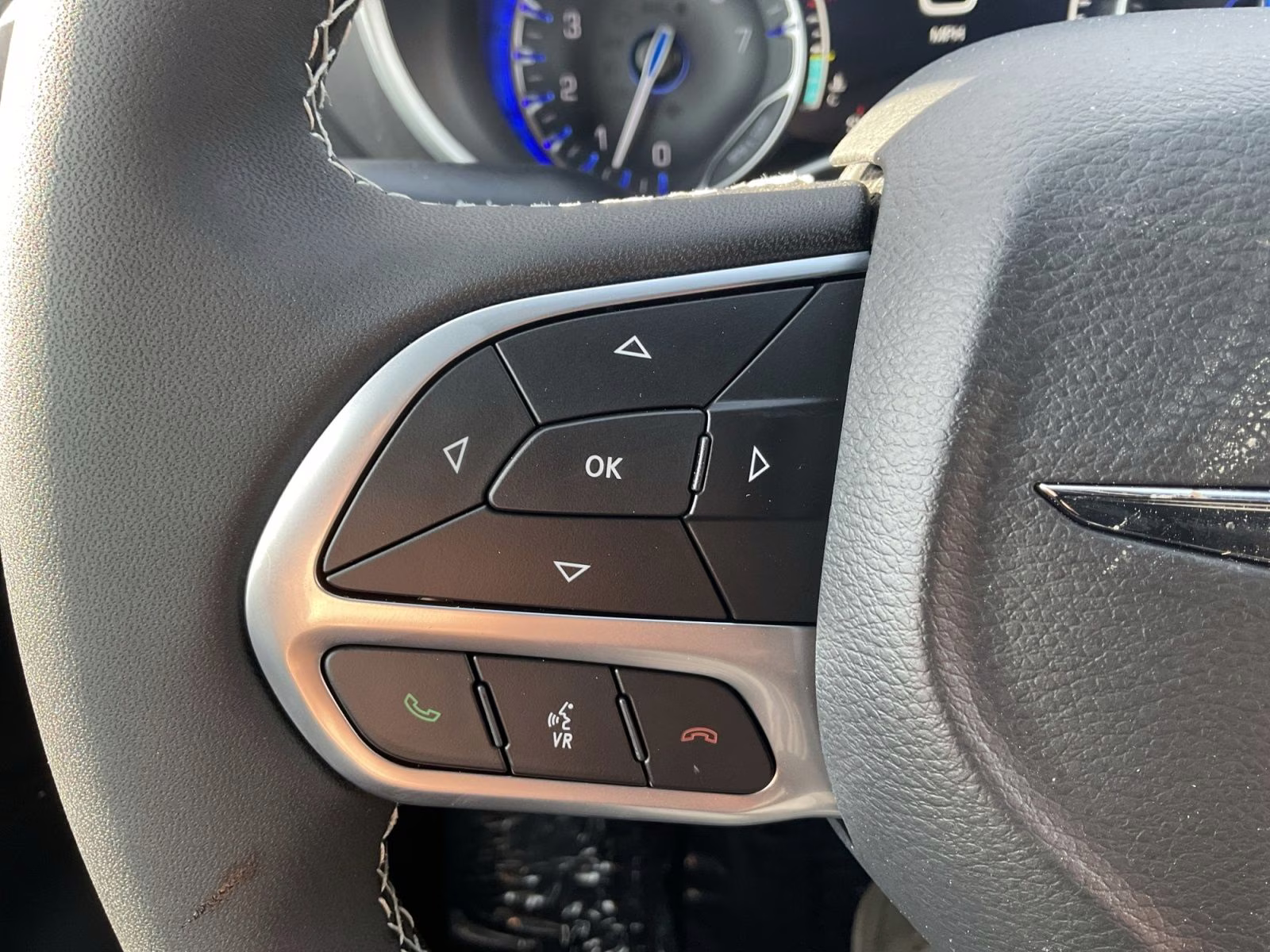 2026 Bright White Clearcoat Chrysler Pacifica Select AWD Van