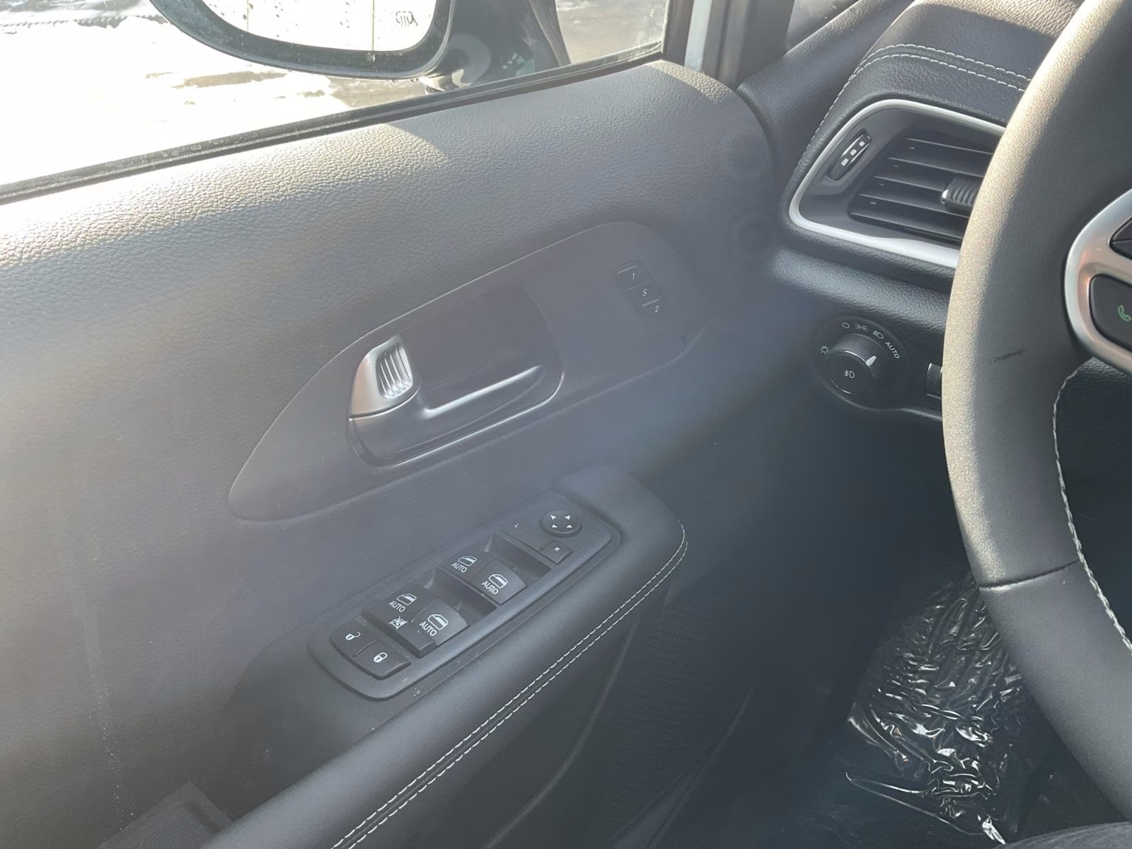 2026 Bright White Clearcoat Chrysler Pacifica Select AWD Van