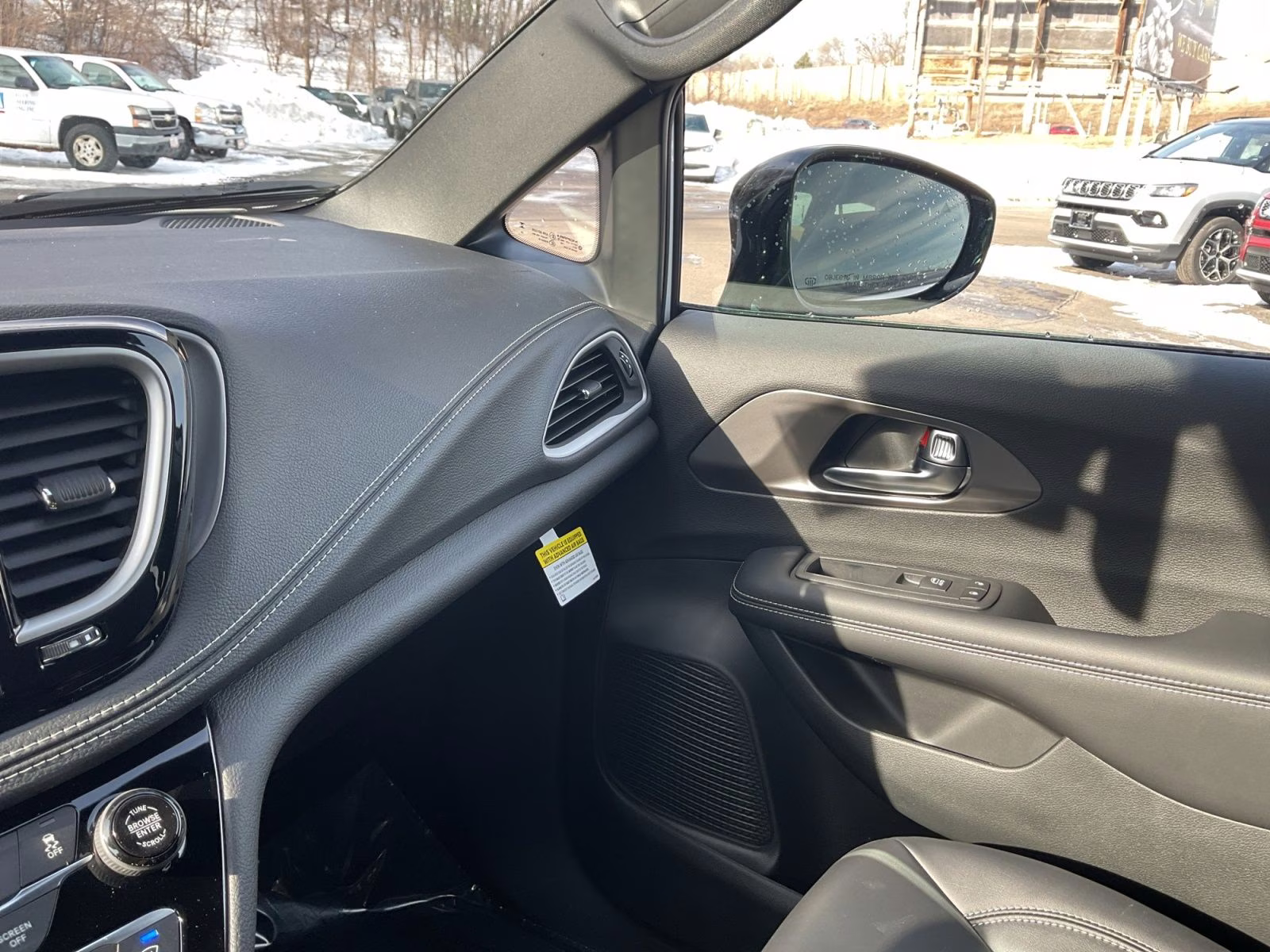 2026 Bright White Clearcoat Chrysler Pacifica Select AWD Van