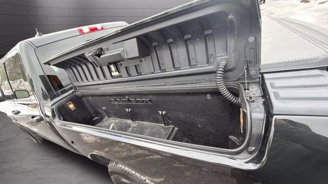 2017 Brilliant Black Crystal Pearlcoat Ram 1500 Night 4X4 Truck