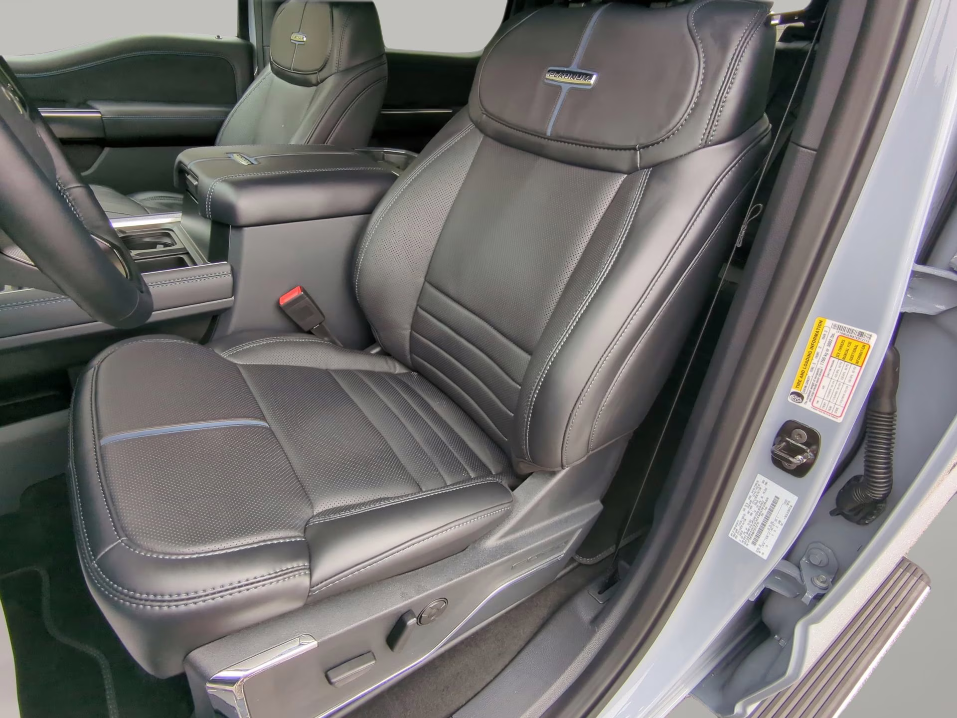 2026 Glacier Gray Metallic Tricoat Ford Super Duty F-350 SRW Platinum Crew Cab Pickup 4X4 Truck