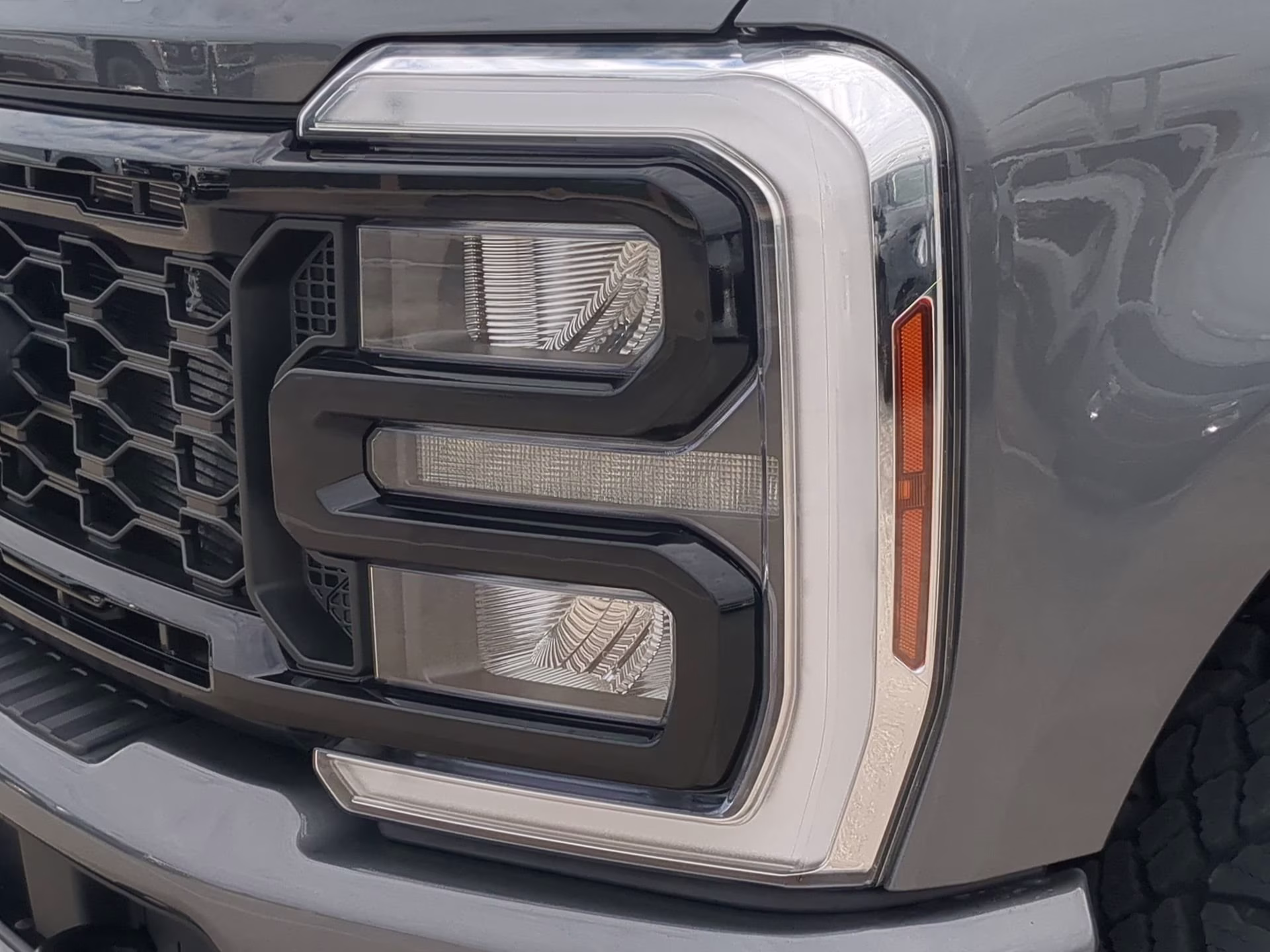 2026 Carbonized Gray Metallic Ford Super Duty F-350 SRW LARIAT Crew Cab Pickup 4X4 Truck