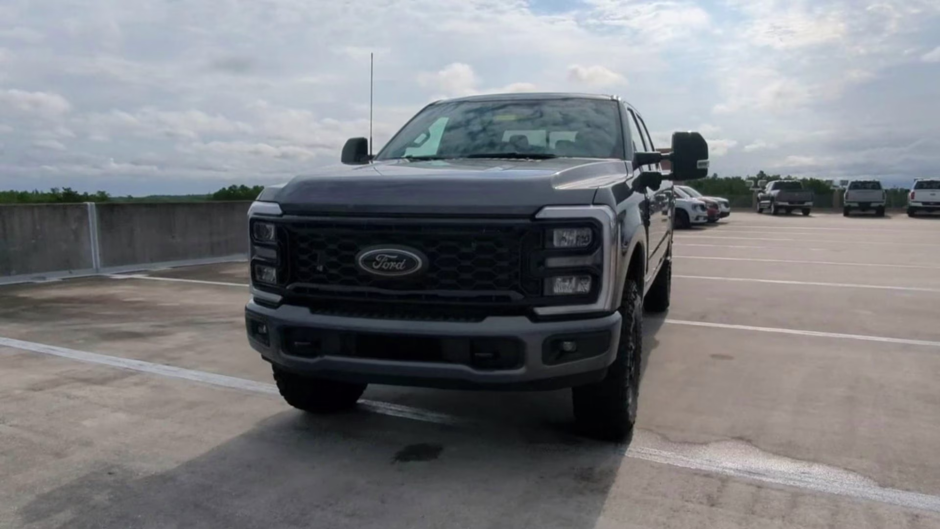 2026 Carbonized Gray Metallic Ford Super Duty F-350 SRW LARIAT Crew Cab Pickup 4X4 Truck