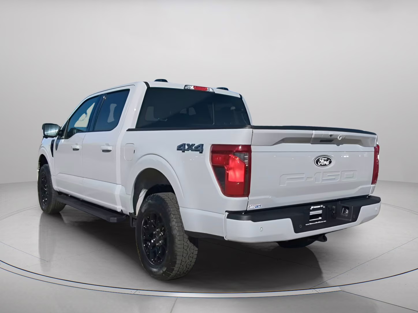 2026 Avalanche Ford F-150 XLT Crew Cab Pickup 4X4 Truck