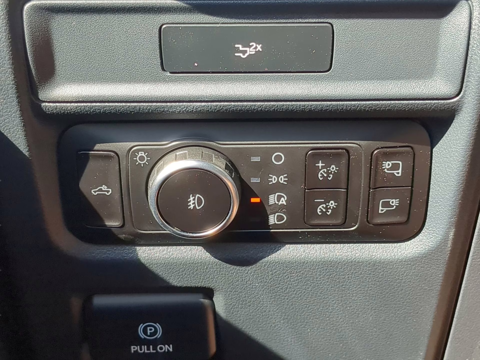 2026 Avalanche Ford F-150 XLT Crew Cab Pickup 4X4 Truck