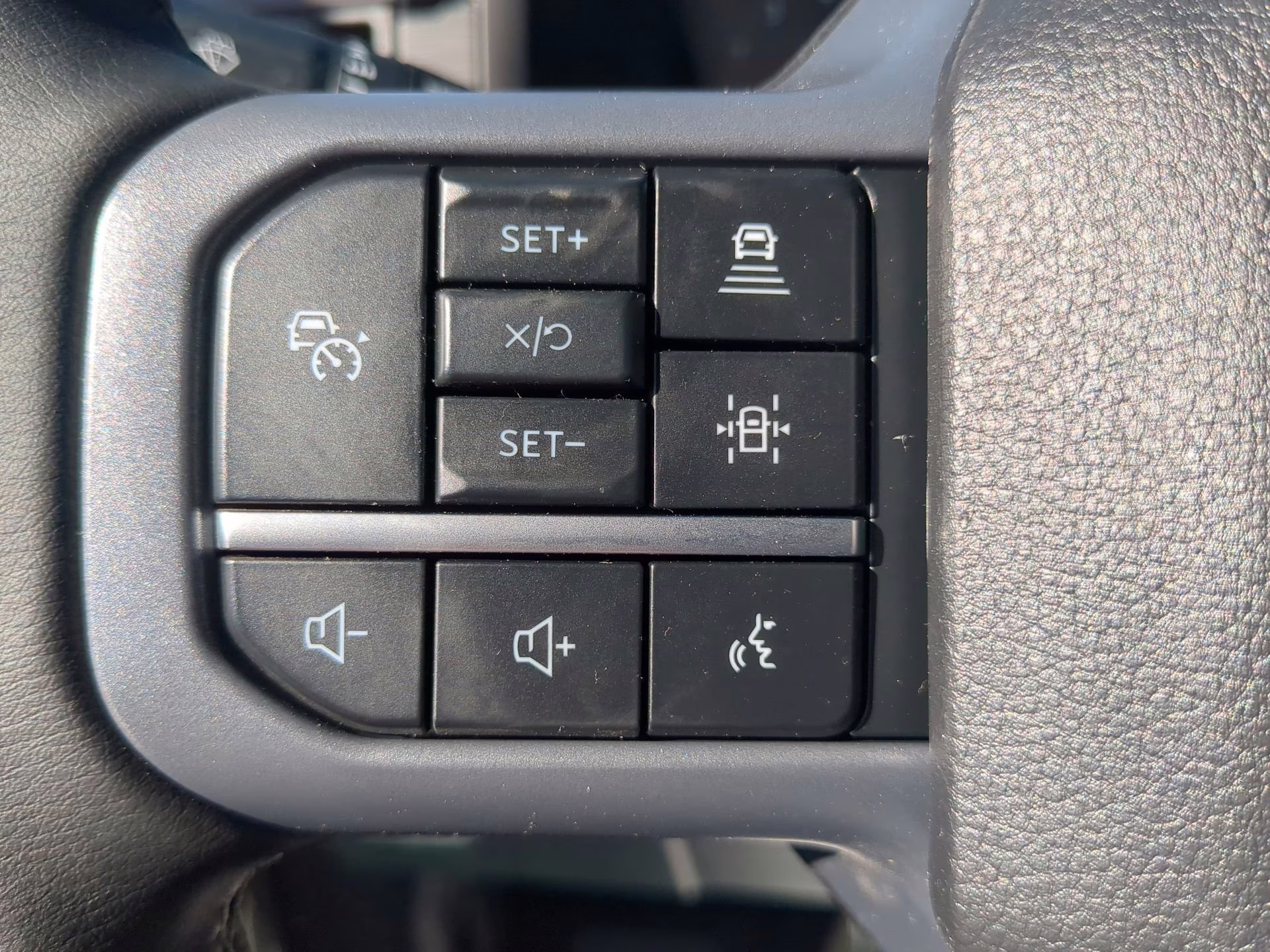 2026 Avalanche Ford F-150 XLT Crew Cab Pickup 4X4 Truck