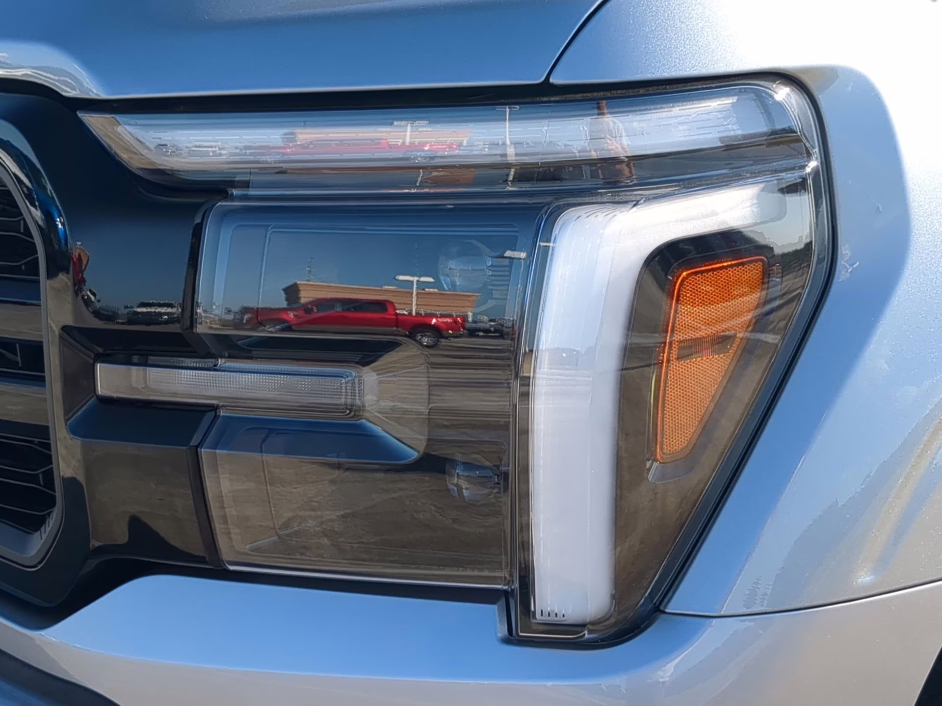 2026 Iconic Silver Metallic Ford F-150 LARIAT Crew Cab Pickup 4X4 Truck