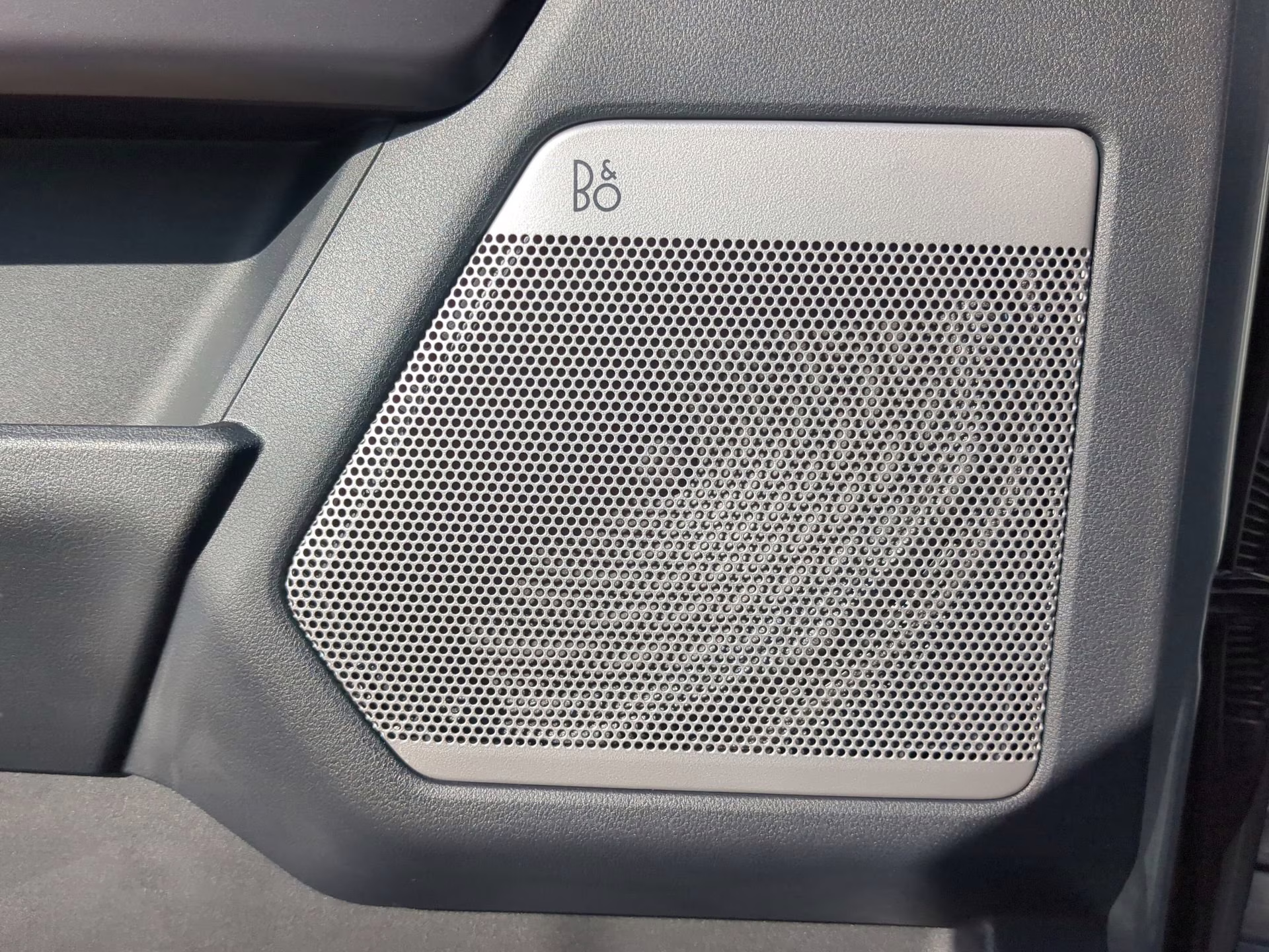 2026 Iconic Silver Metallic Ford F-150 LARIAT Crew Cab Pickup 4X4 Truck