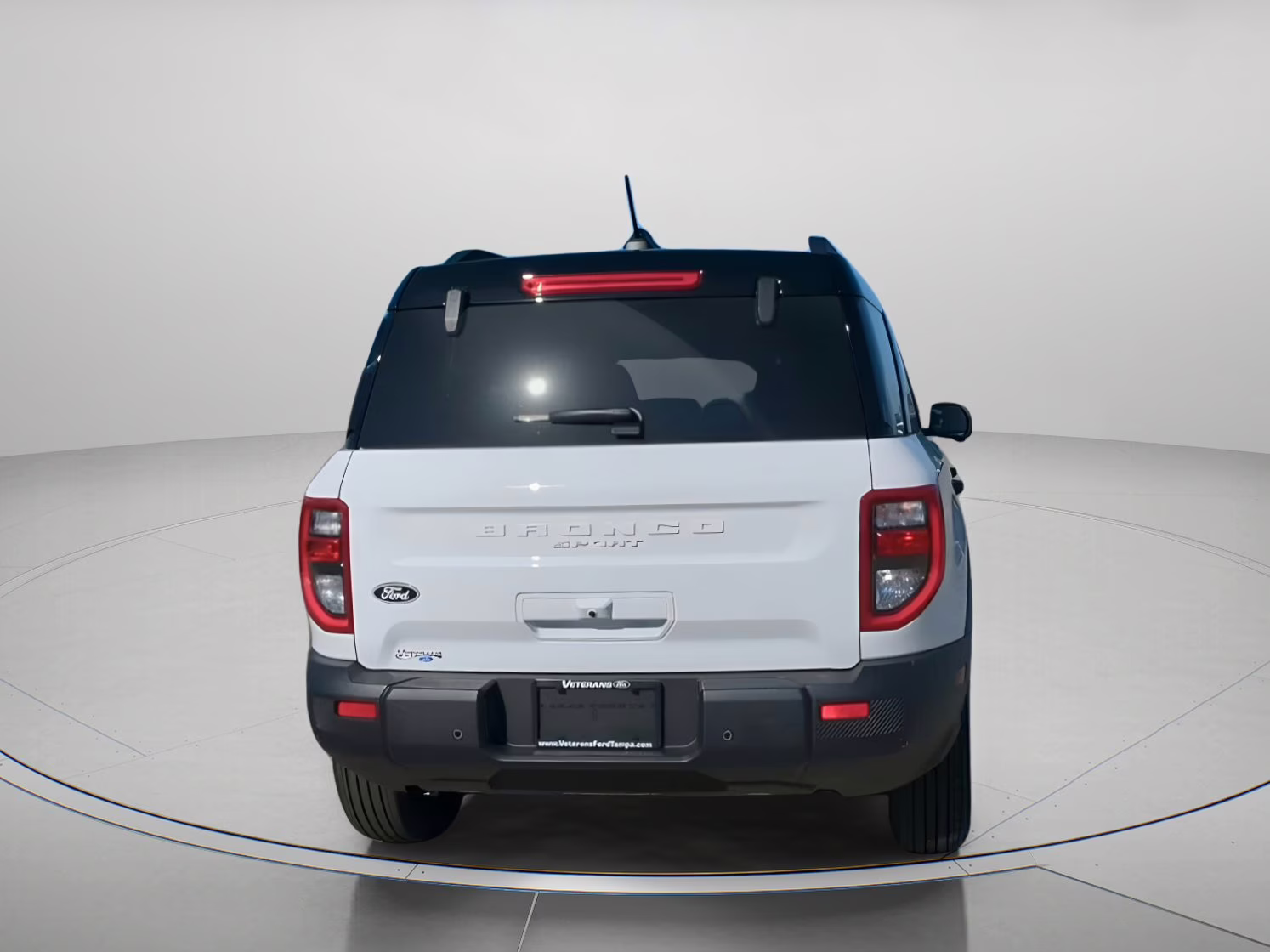 2026 Oxford White Ford Bronco Sport Outer Banks 4X4 SUV