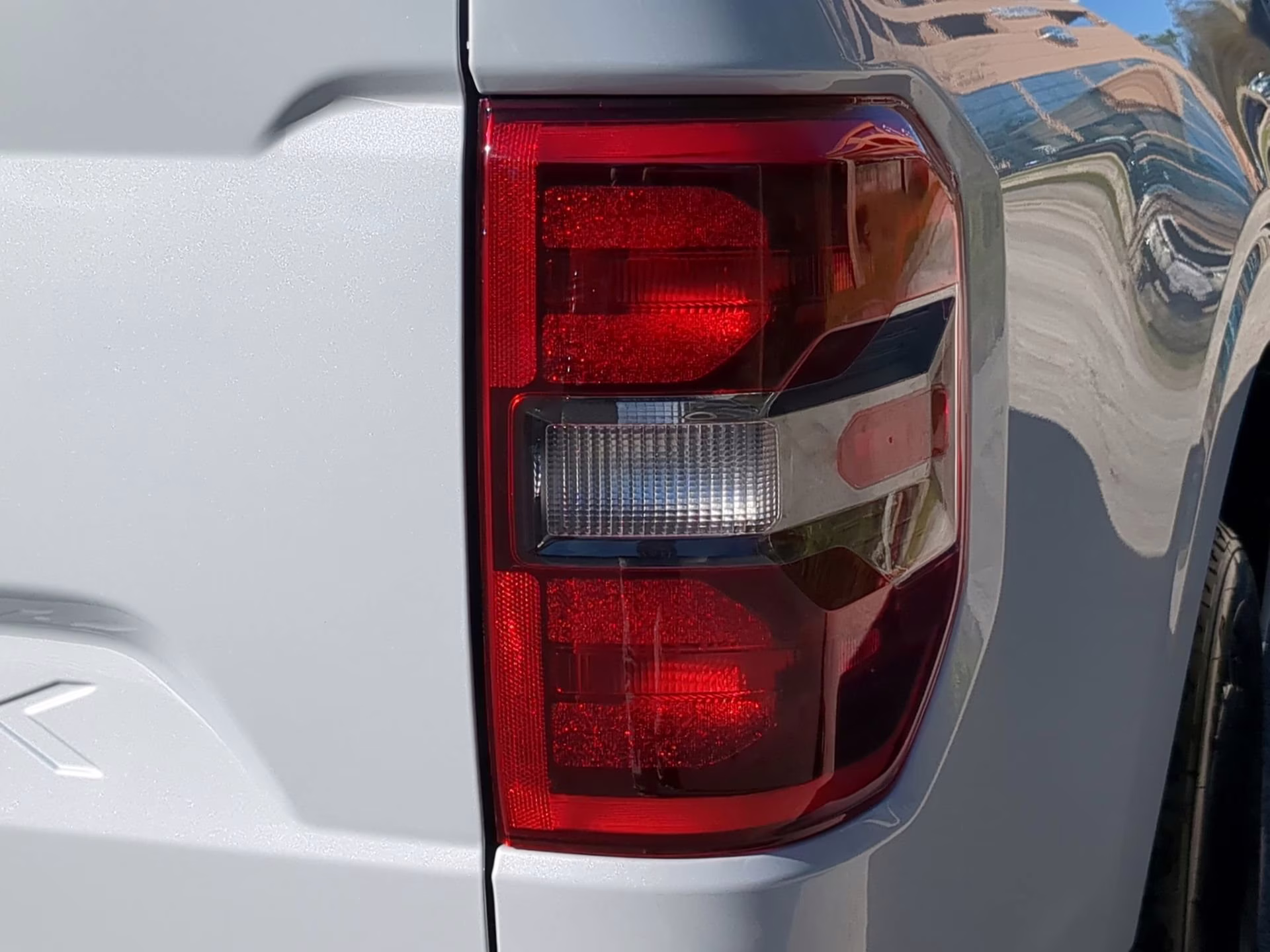 2026 Space White Metallic Ford Maverick Lobo Standard Crew Cab Pickup AWD Truck