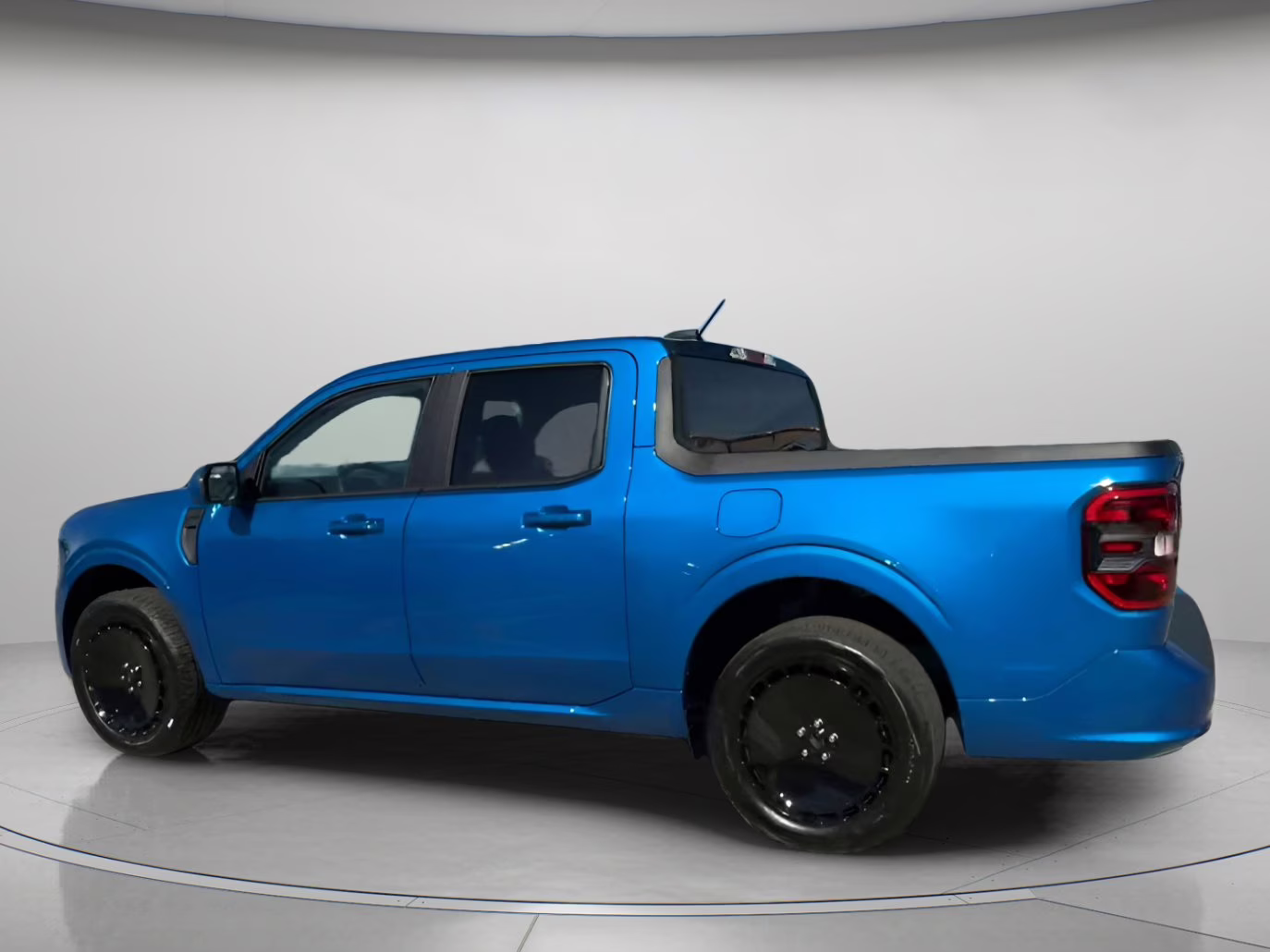 2026 Velocity Blue Ford Maverick Lobo Standard Crew Cab Pickup AWD Truck