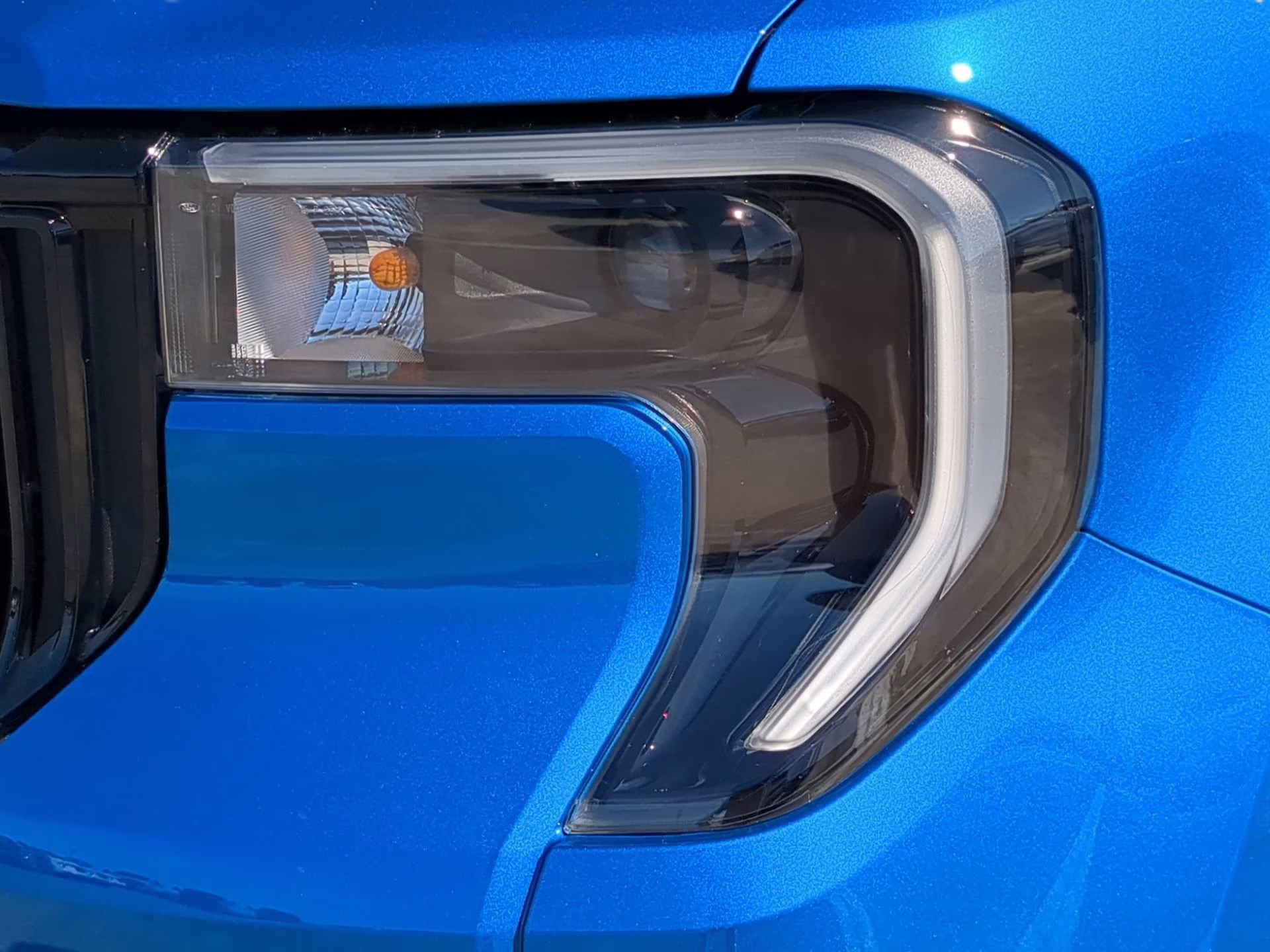 2026 Velocity Blue Ford Maverick Lobo Standard Crew Cab Pickup AWD Truck