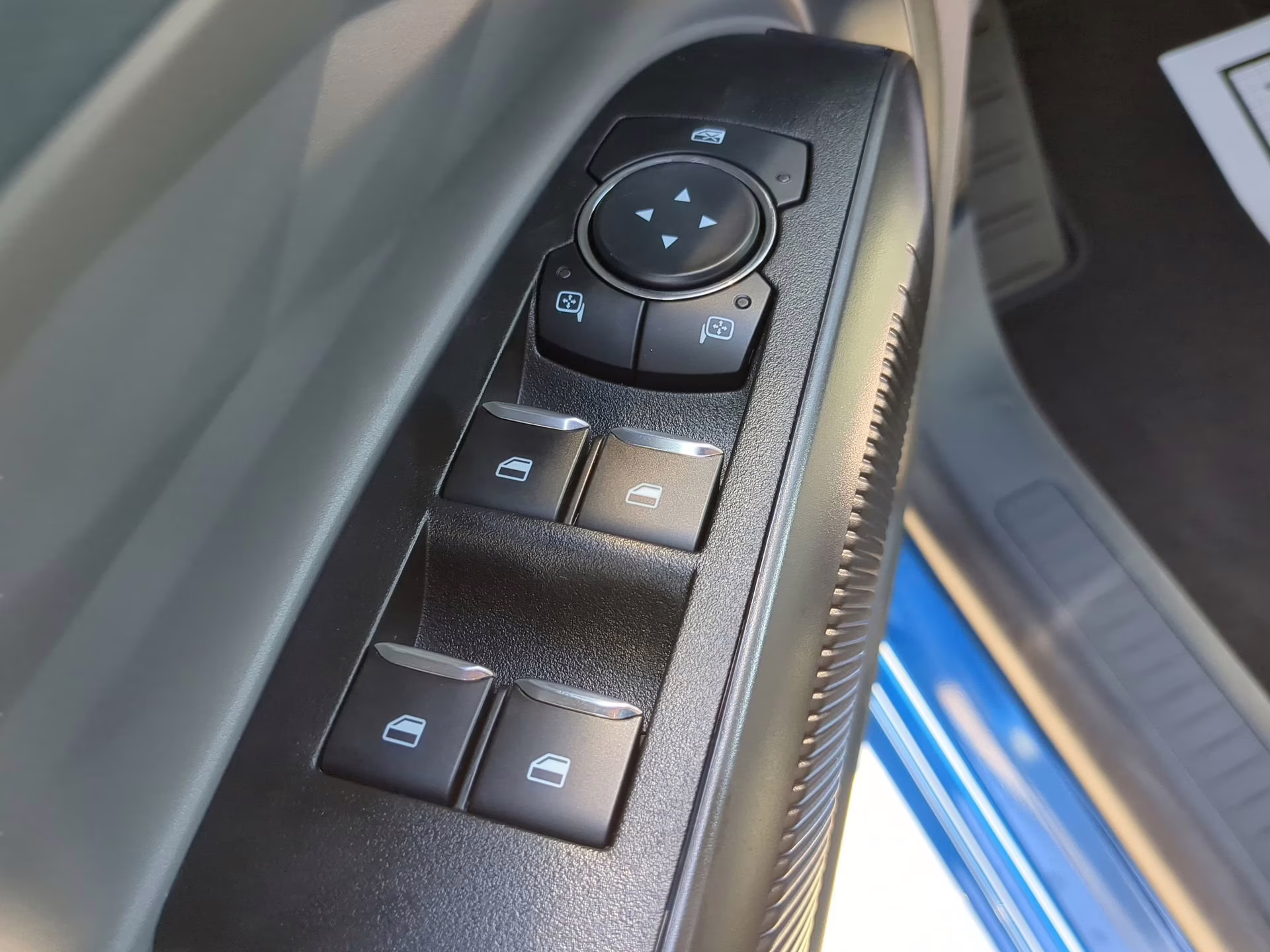 2026 Velocity Blue Ford Maverick Lobo Standard Crew Cab Pickup AWD Truck