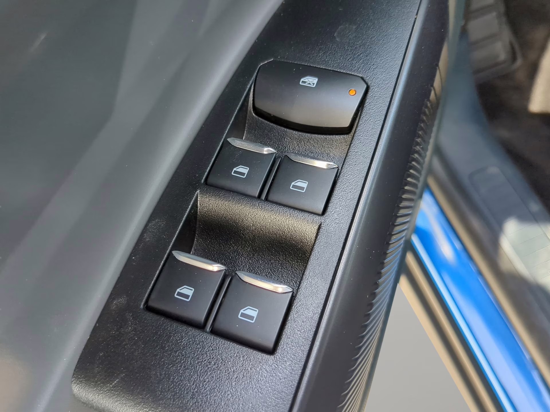 2026 Velocity Blue Ford Maverick XL Crew Cab Pickup FWD Truck