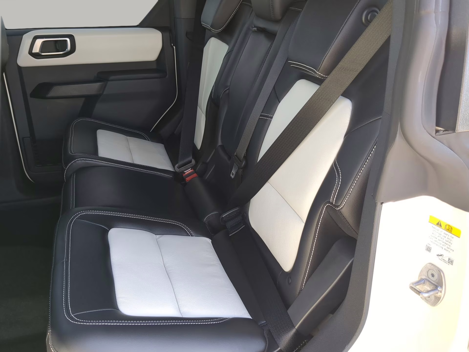 2026 Wimbledon White Ford Bronco Outer Banks 4X4 Convertible