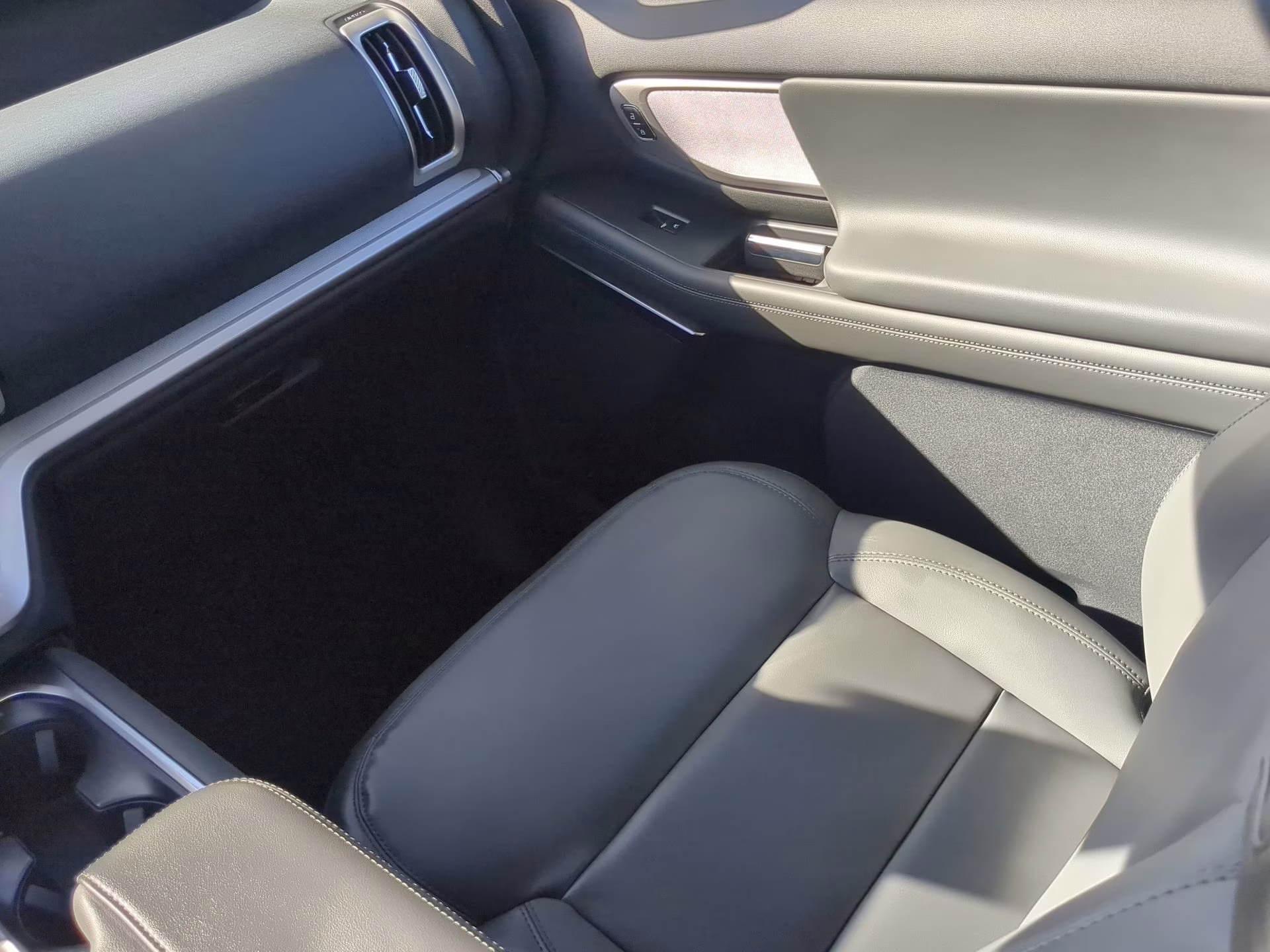 2026 Agate Black Metallic Ford Expedition Max Active RWD SUV