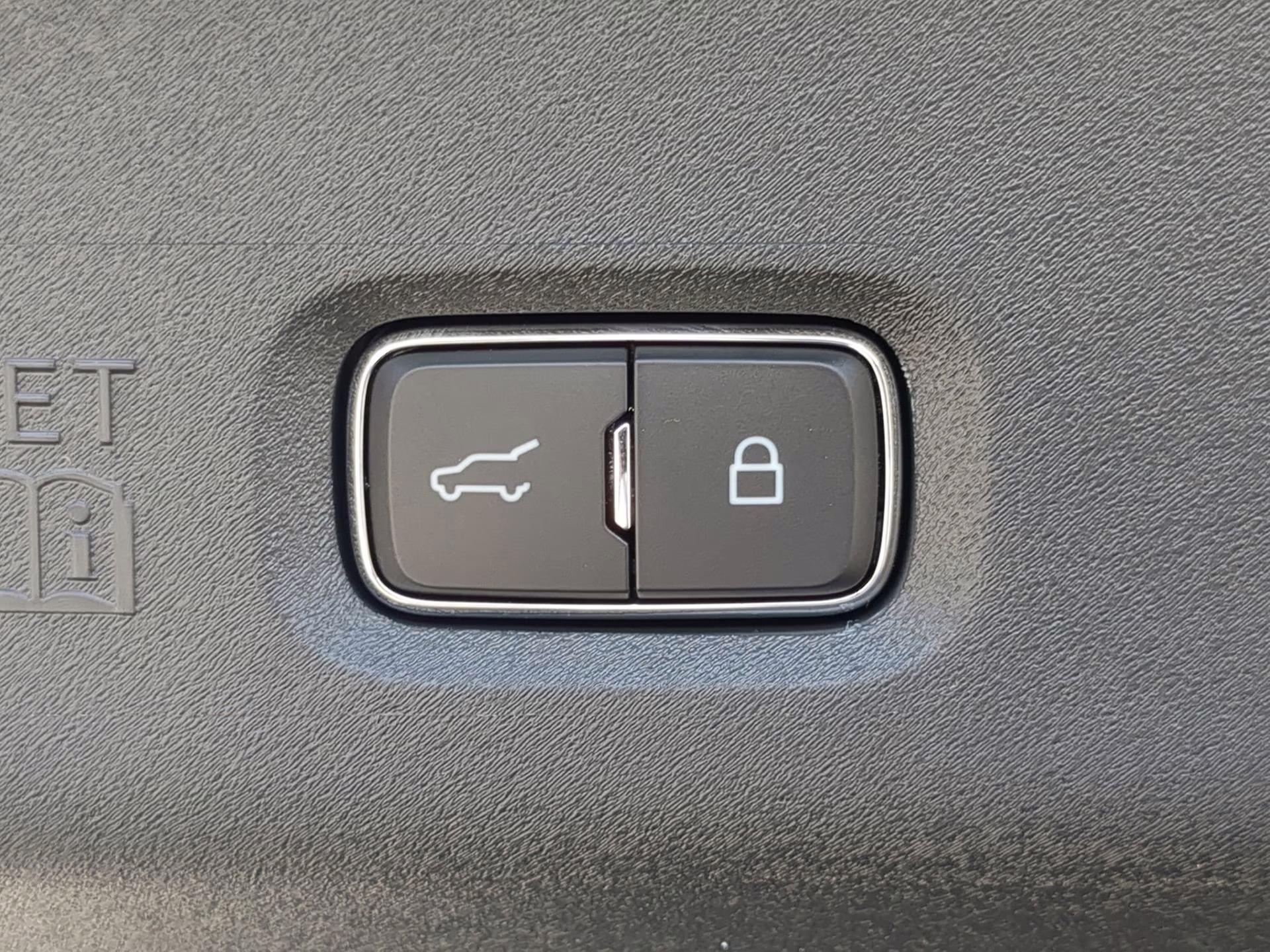 2026 Glacier Gray Metallic Tri-Coat Ford Expedition Tremor 4X4 SUV