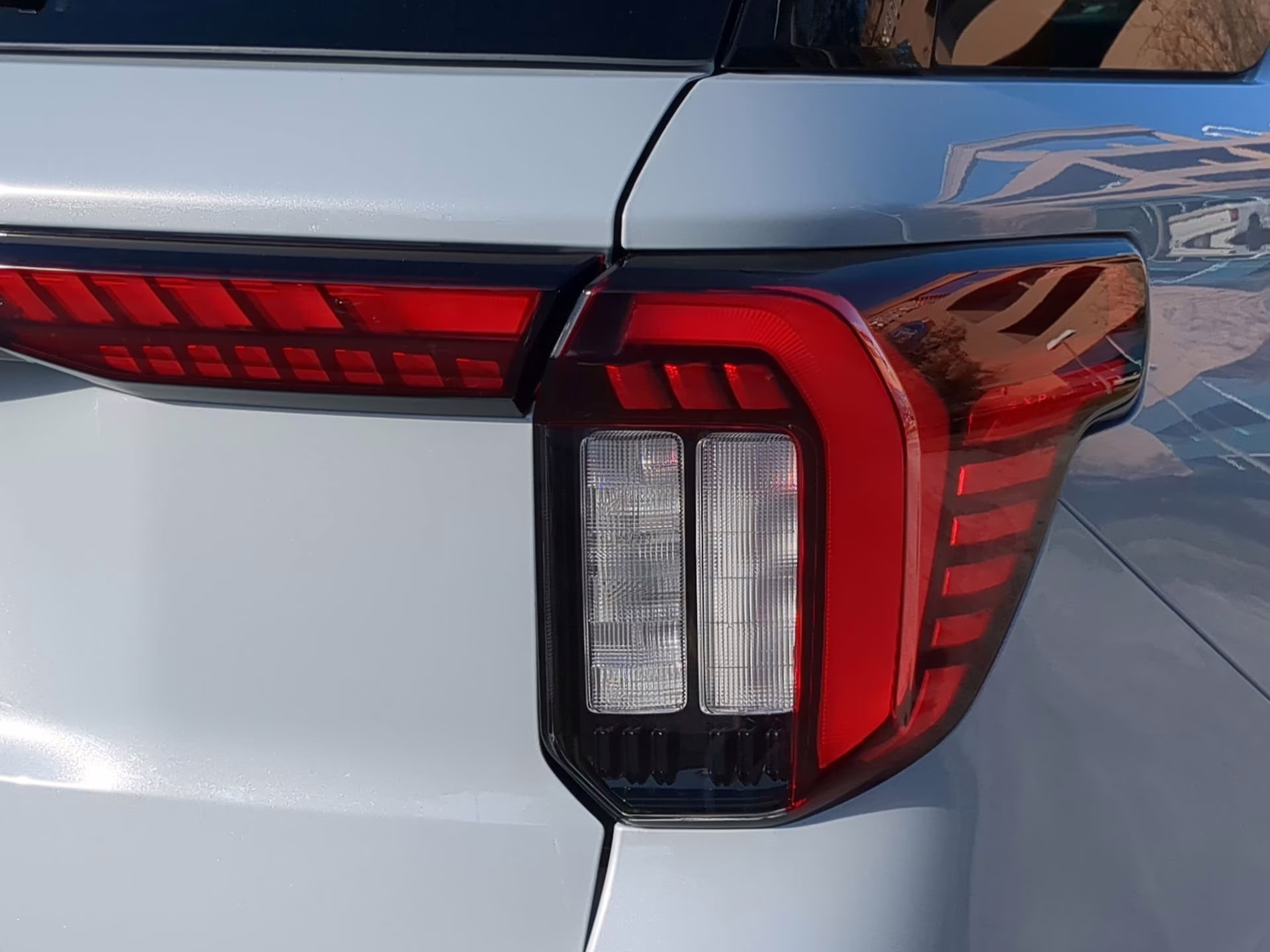 2026 Space White Metallic Ford Explorer Active RWD SUV