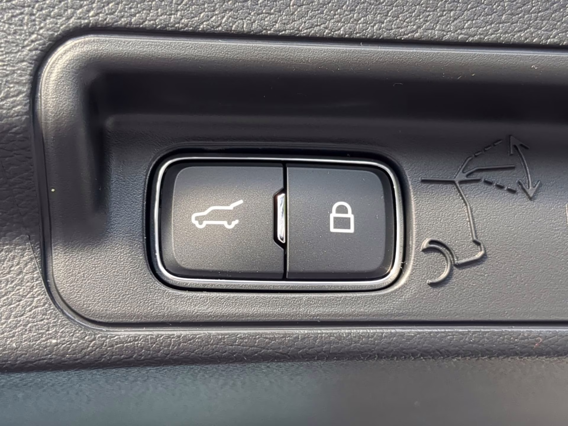 2026 Space White Metallic Ford Explorer Active RWD SUV