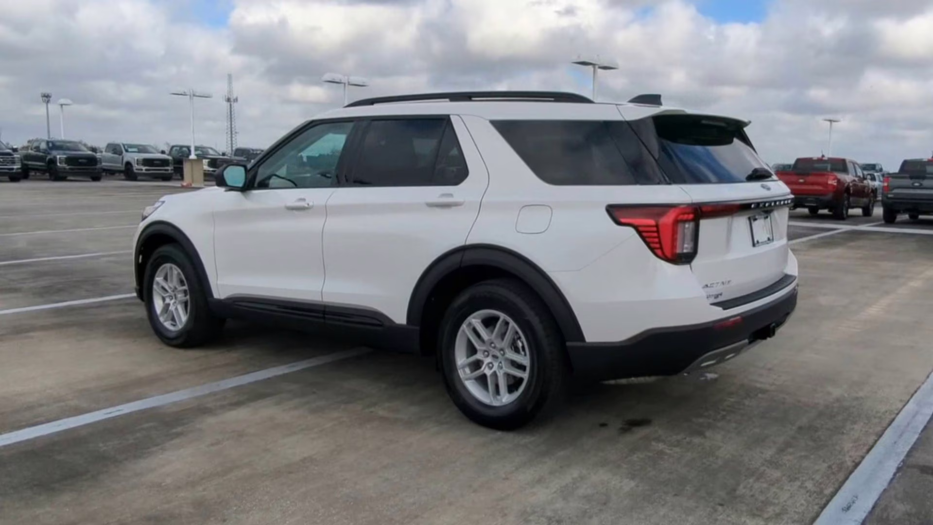 2026 Star White Metallic Tri-Coat Ford Explorer Active RWD SUV