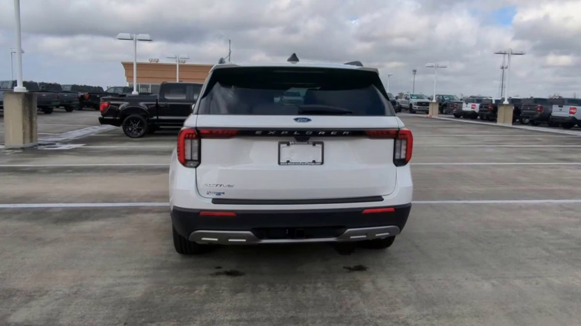 2026 Star White Metallic Tri-Coat Ford Explorer Active RWD SUV