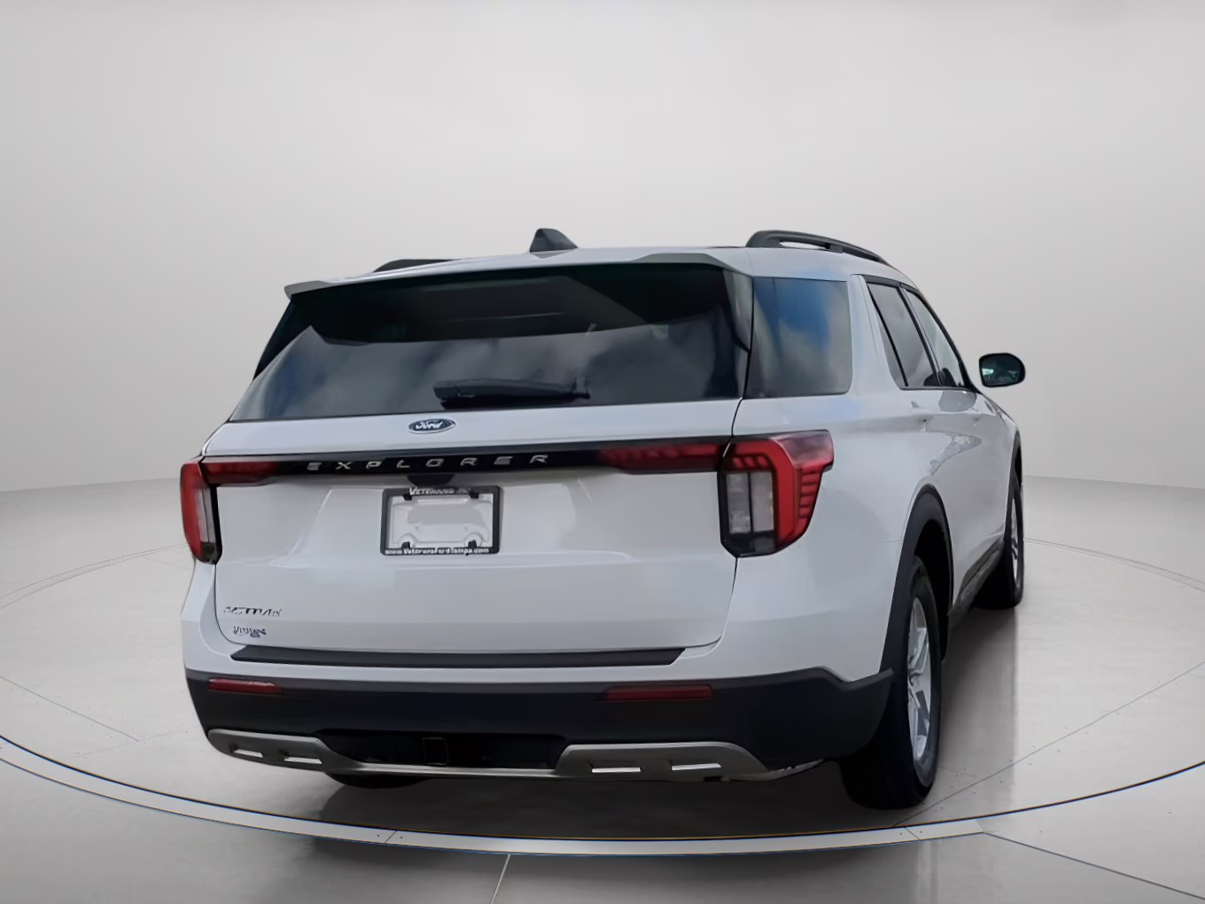 2026 Star White Metallic Tri-Coat Ford Explorer Active RWD SUV