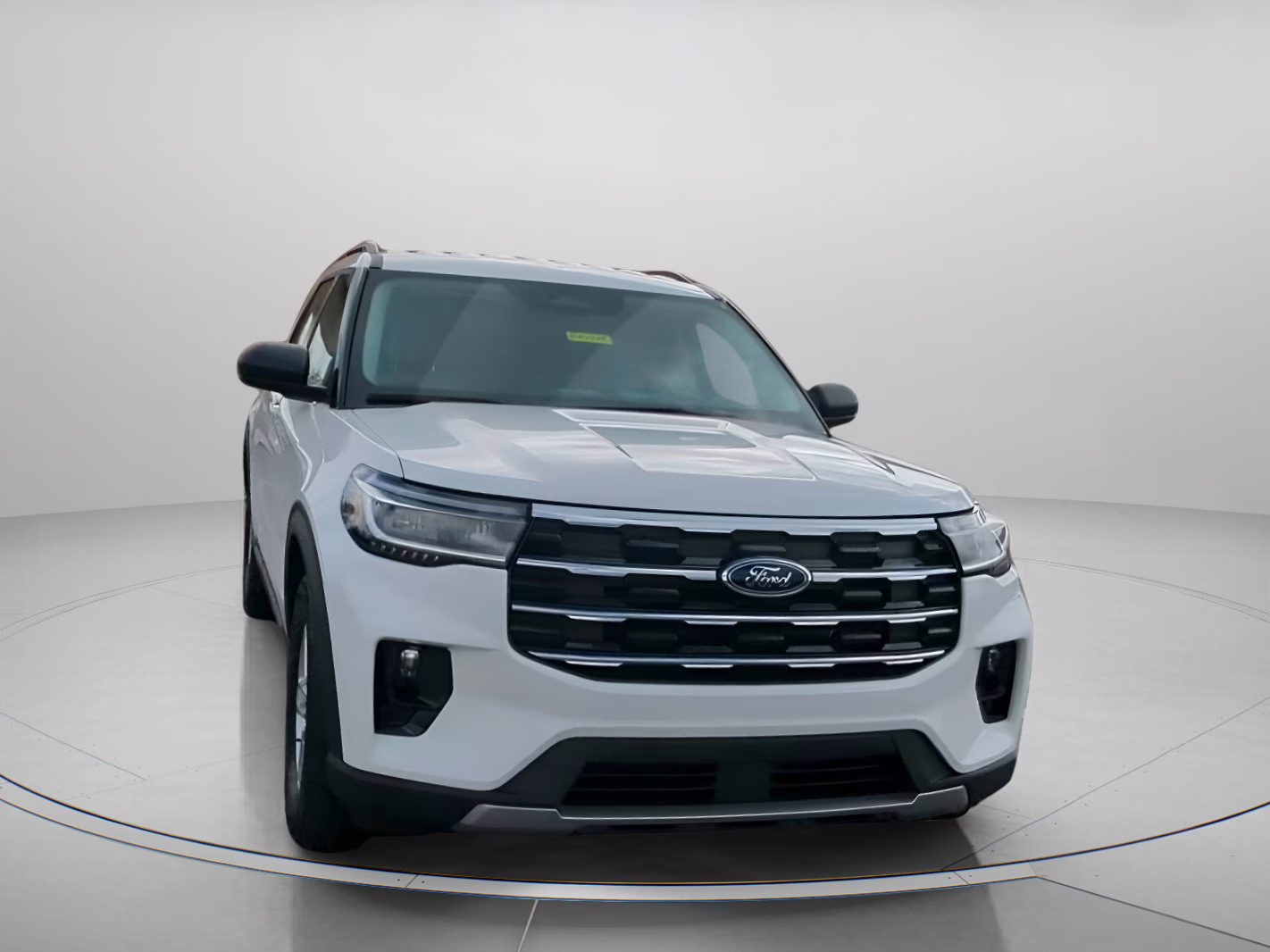 2026 Star White Metallic Tri-Coat Ford Explorer Active RWD SUV