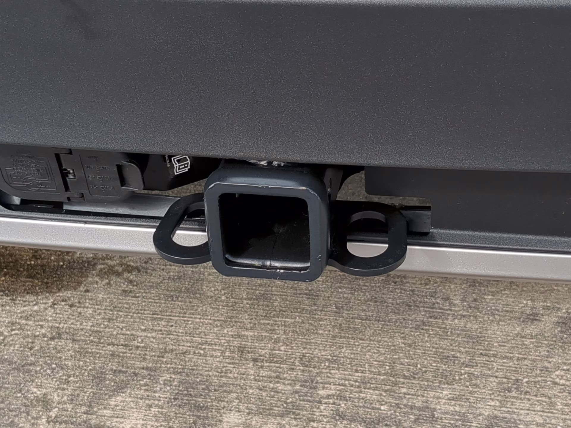 2026 Star White Metallic Tri-Coat Ford Explorer Active RWD SUV