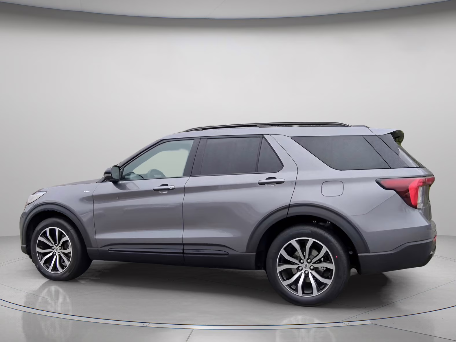 2026 Carbonized Gray Metallic Ford Explorer ST-Line RWD SUV