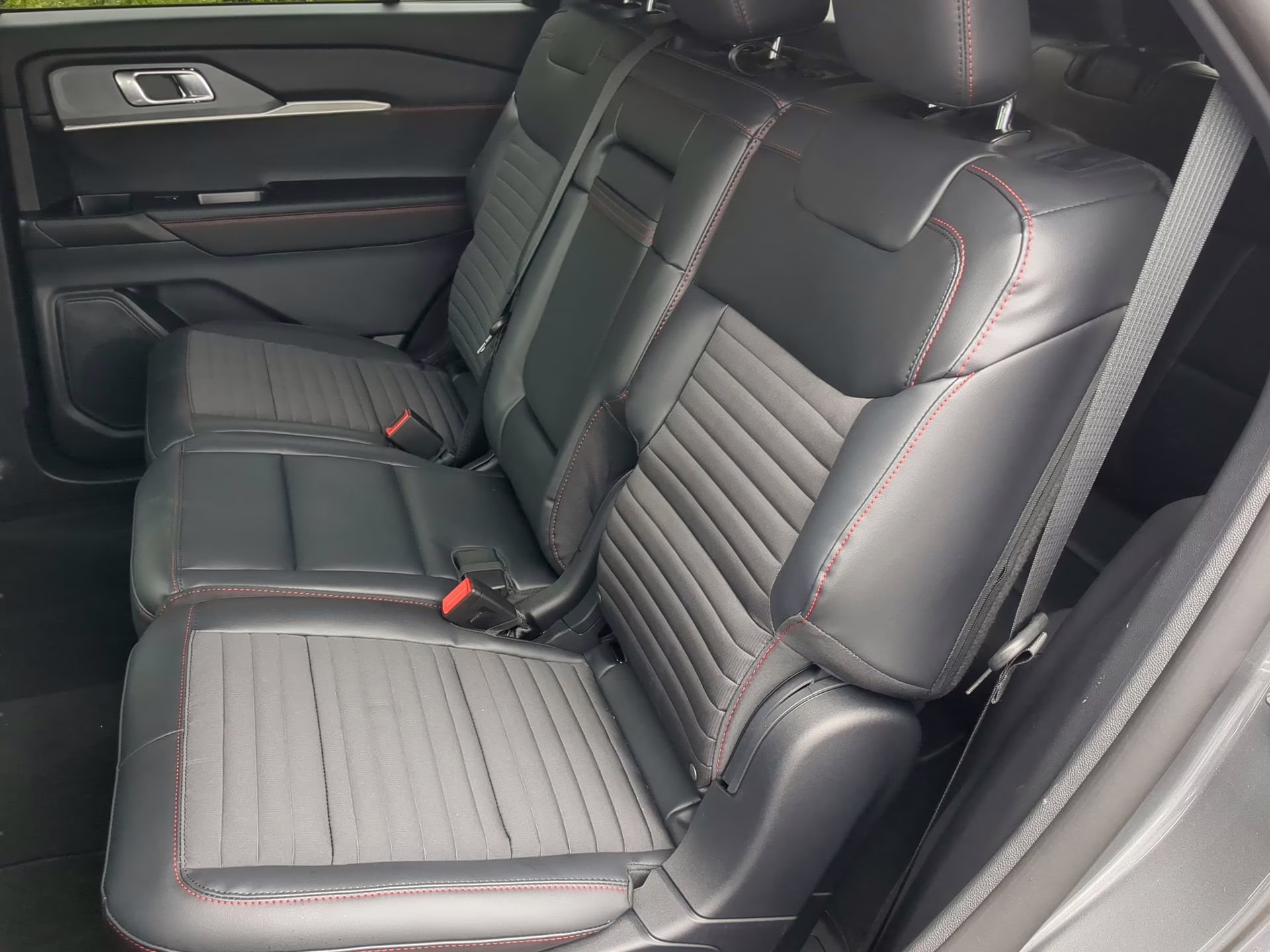 2026 Carbonized Gray Metallic Ford Explorer ST-Line RWD SUV