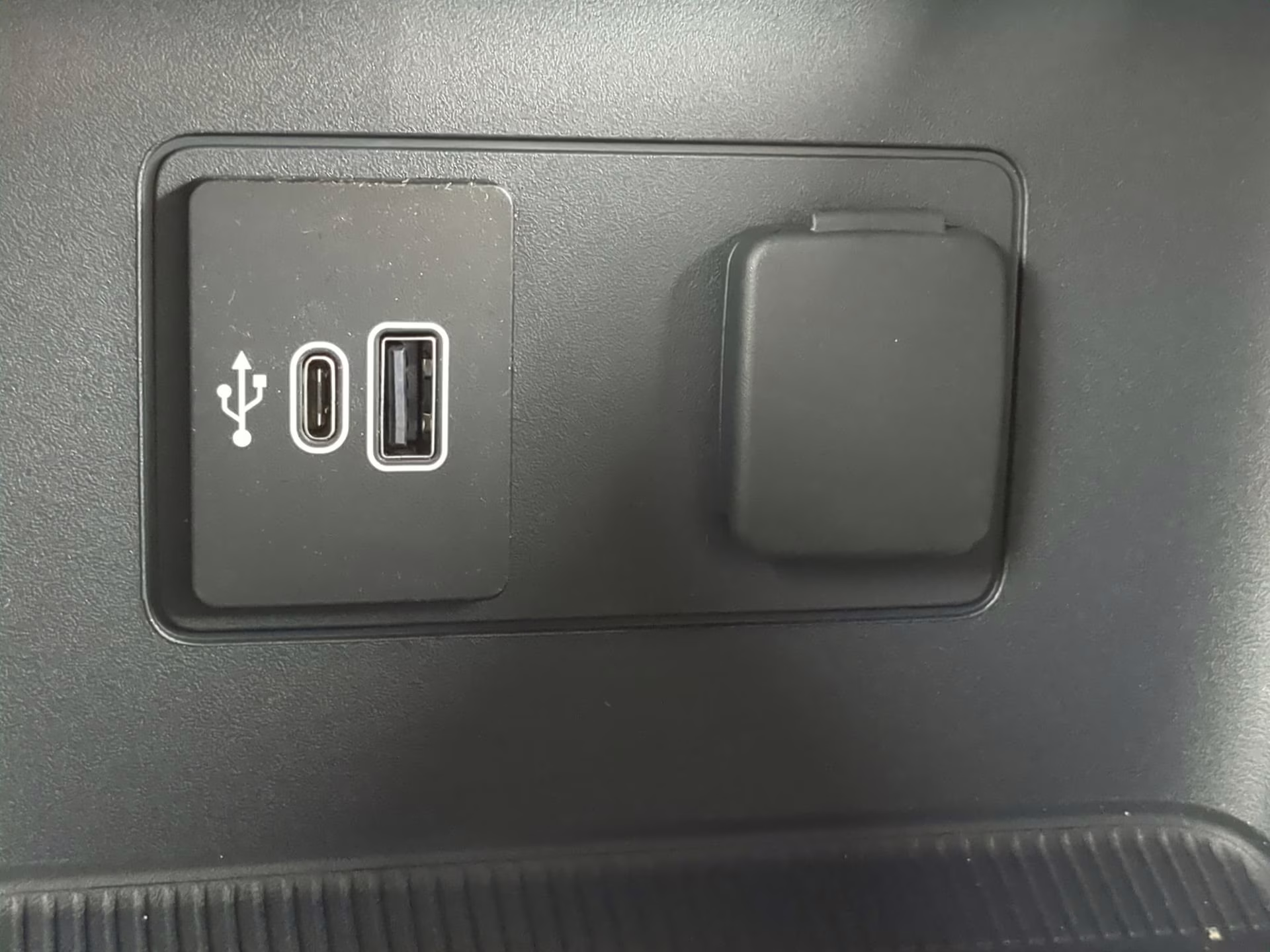 2026 Carbonized Gray Metallic Ford Explorer ST-Line RWD SUV