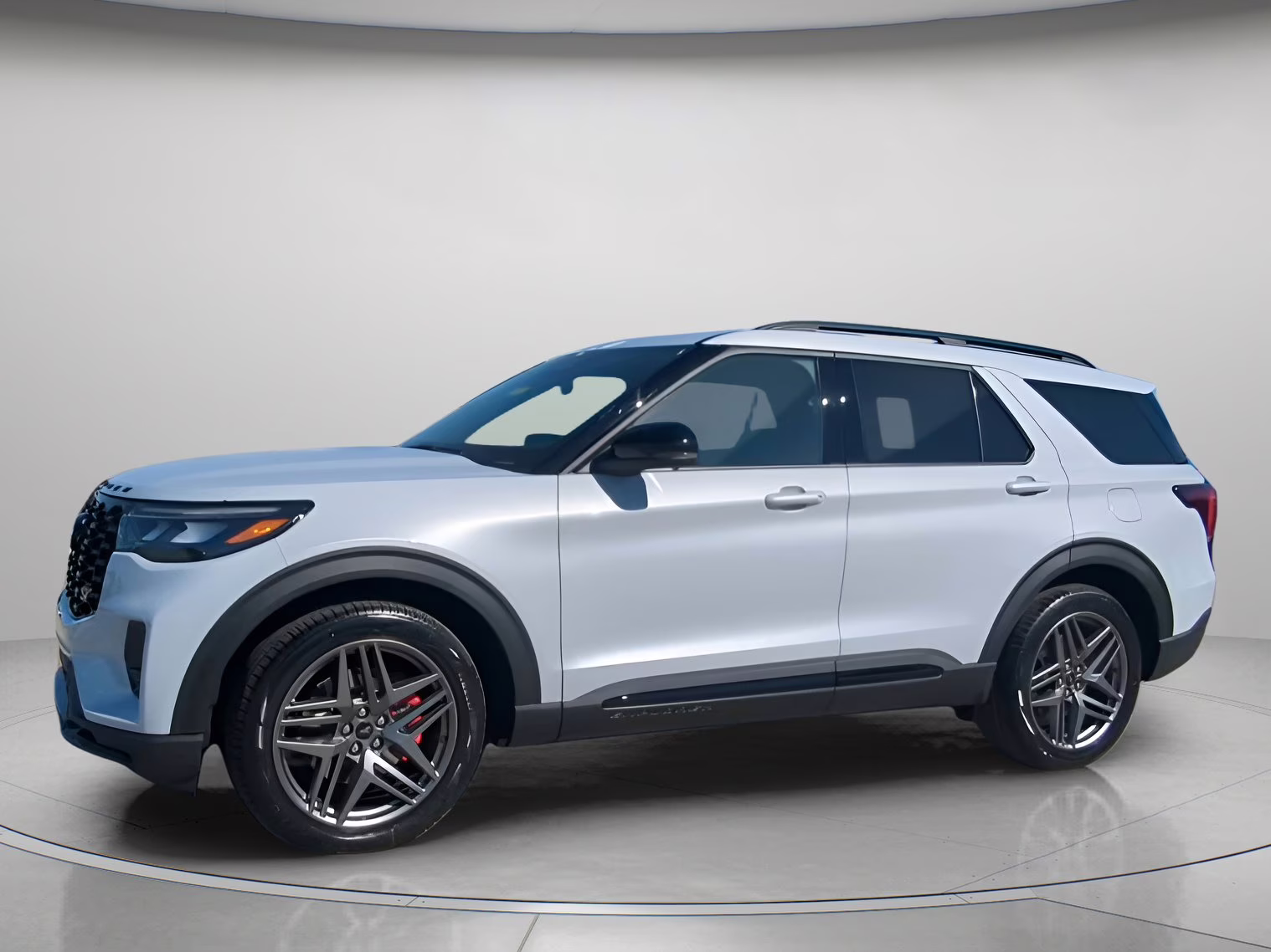 2026 Space White Metallic Ford Explorer ST 4X4 SUV