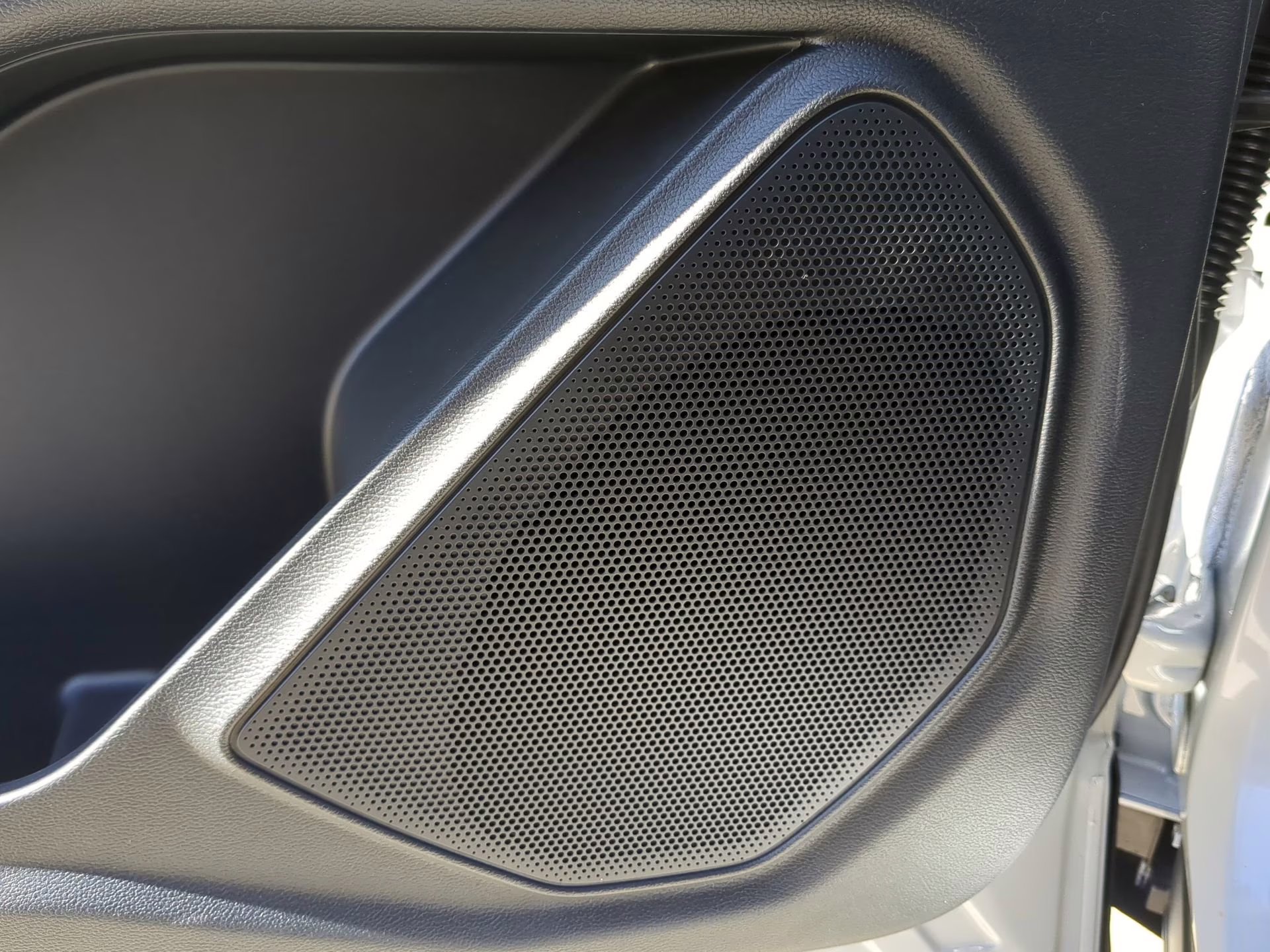 2026 Space White Metallic Ford Explorer ST 4X4 SUV