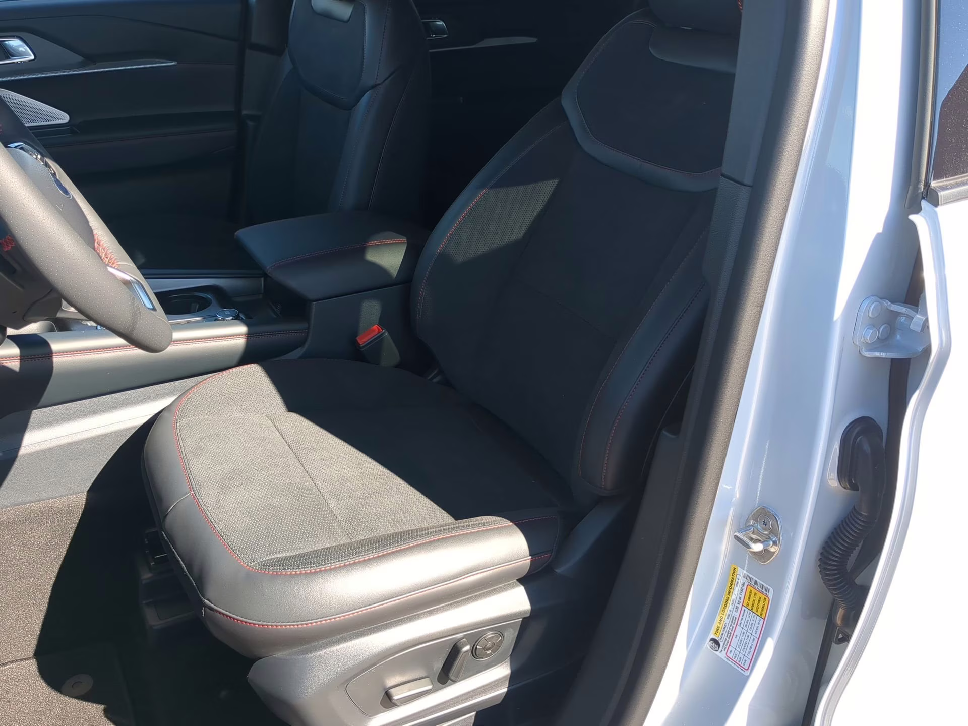 2026 Space White Metallic Ford Explorer ST 4X4 SUV