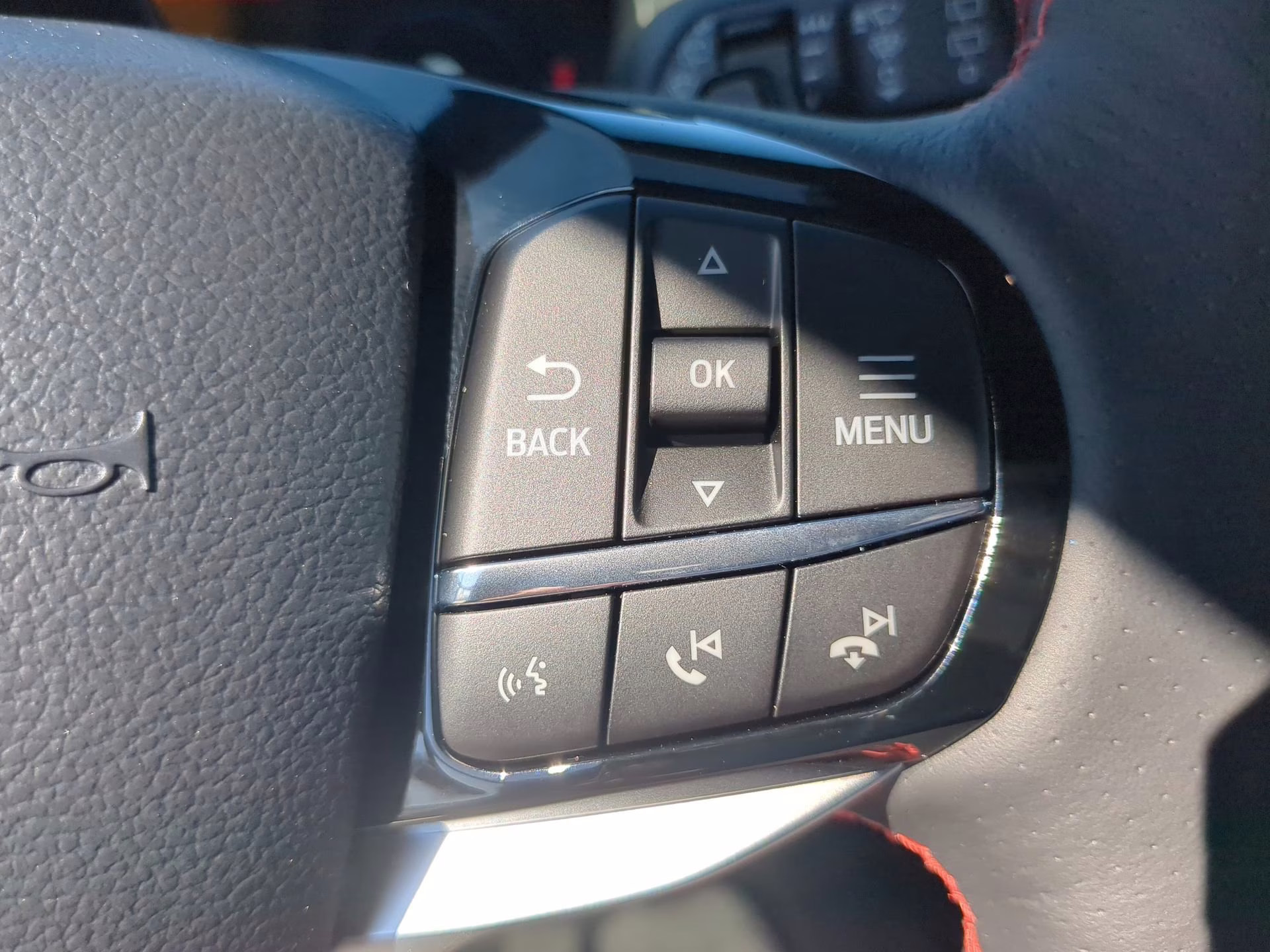 2026 Space White Metallic Ford Explorer ST 4X4 SUV