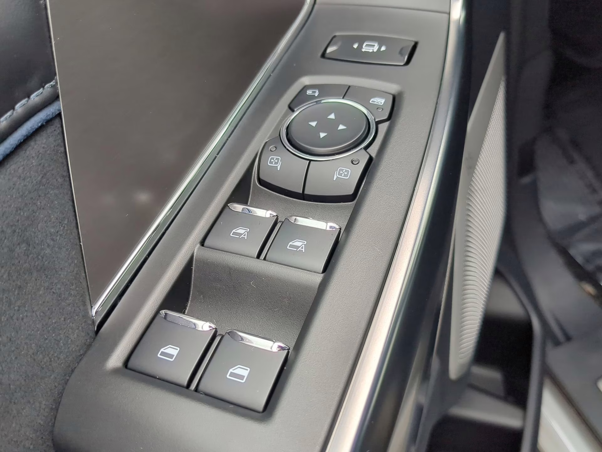 2026 Avalanche Ford Super Duty F-250 SRW Platinum Crew Cab Pickup 4X4 Truck