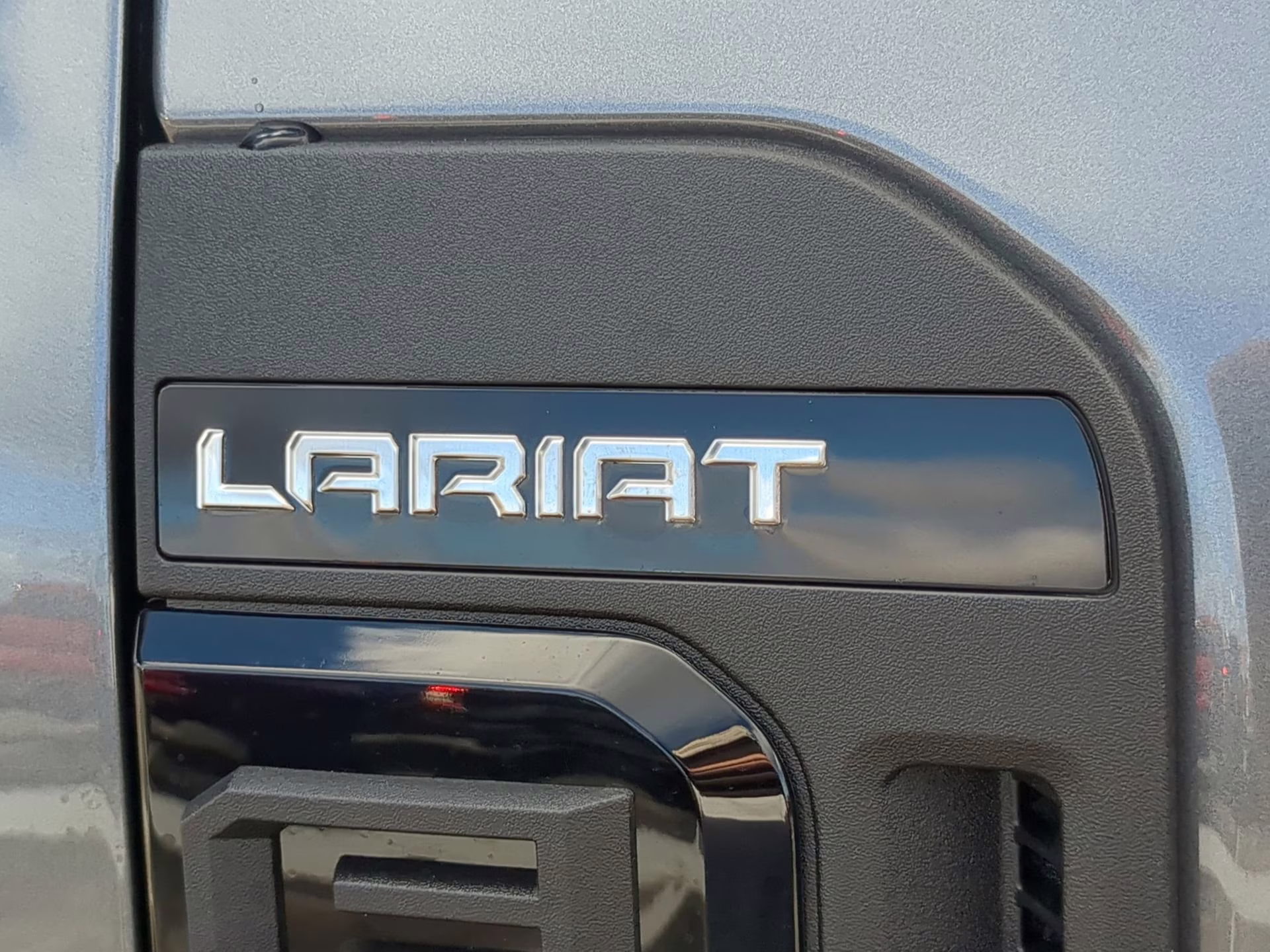 2026 Carbonized Gray Metallic Ford Super Duty F-250 SRW LARIAT Crew Cab Pickup 4X4 Truck