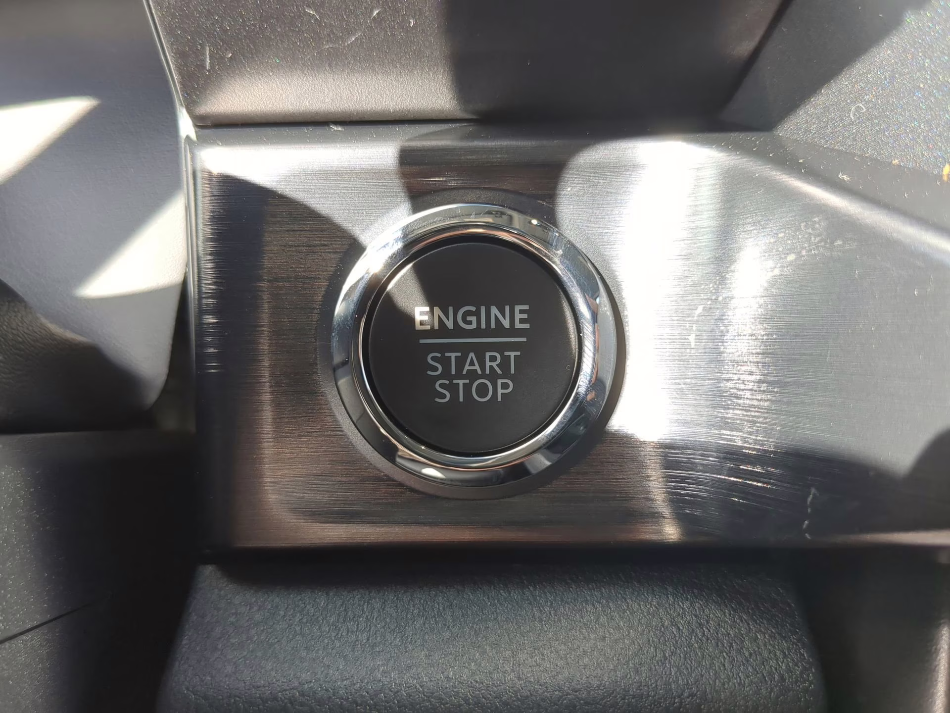 2026 Carbonized Gray Metallic Ford Super Duty F-250 SRW LARIAT Crew Cab Pickup 4X4 Truck