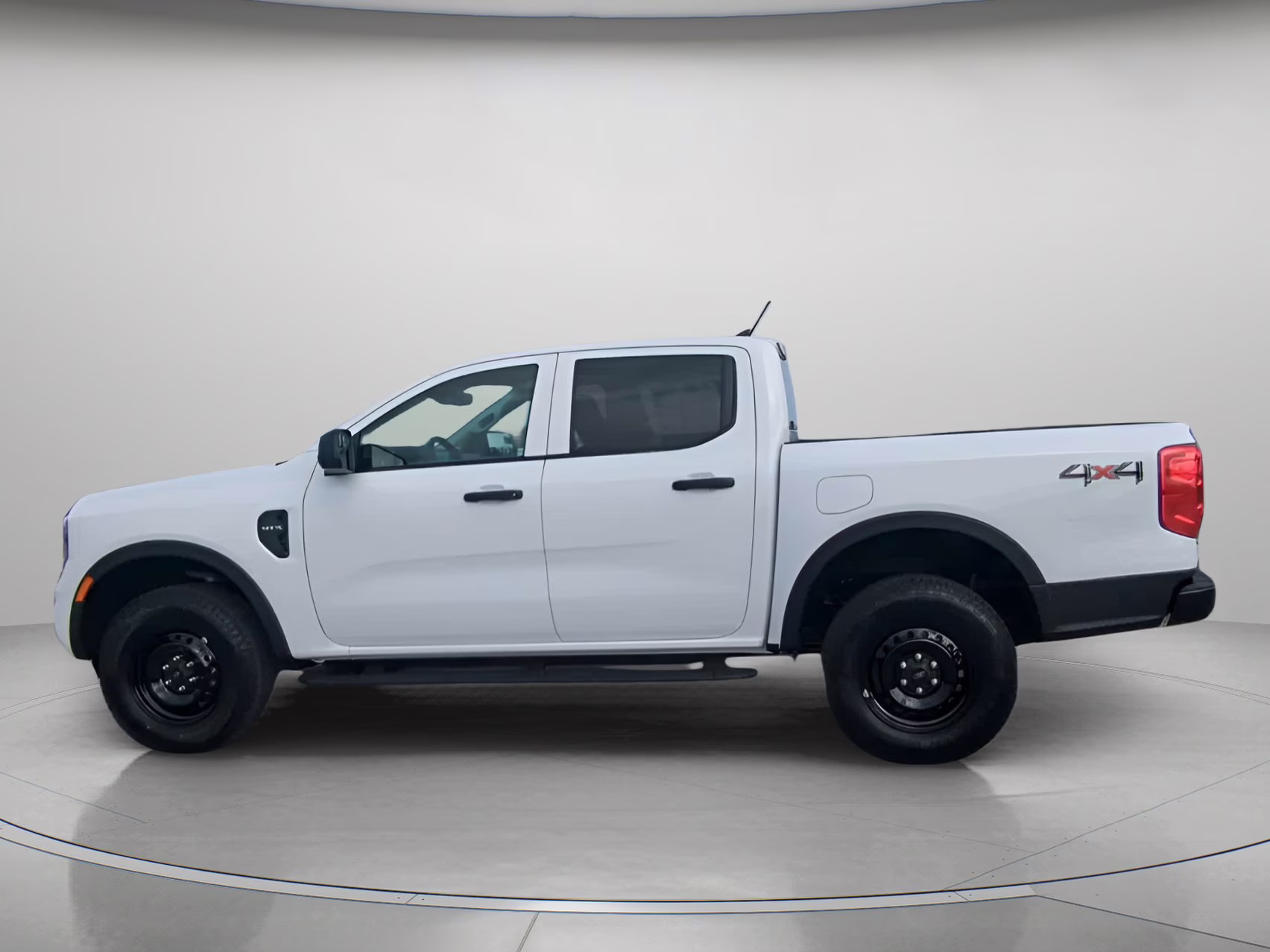 2026 Oxford White Ford Ranger XL Crew Cab Pickup 4X4 Truck