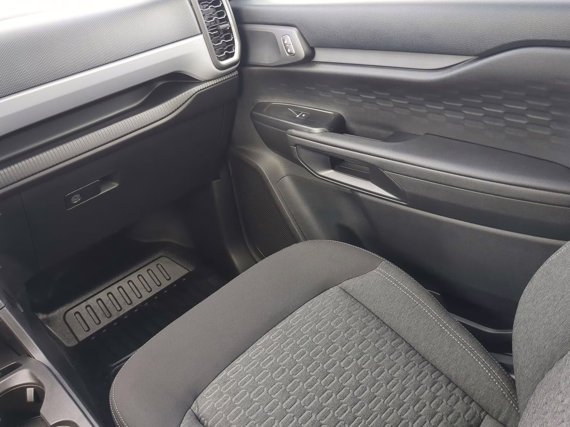 2026 Oxford White Ford Ranger XL Crew Cab Pickup 4X4 Truck