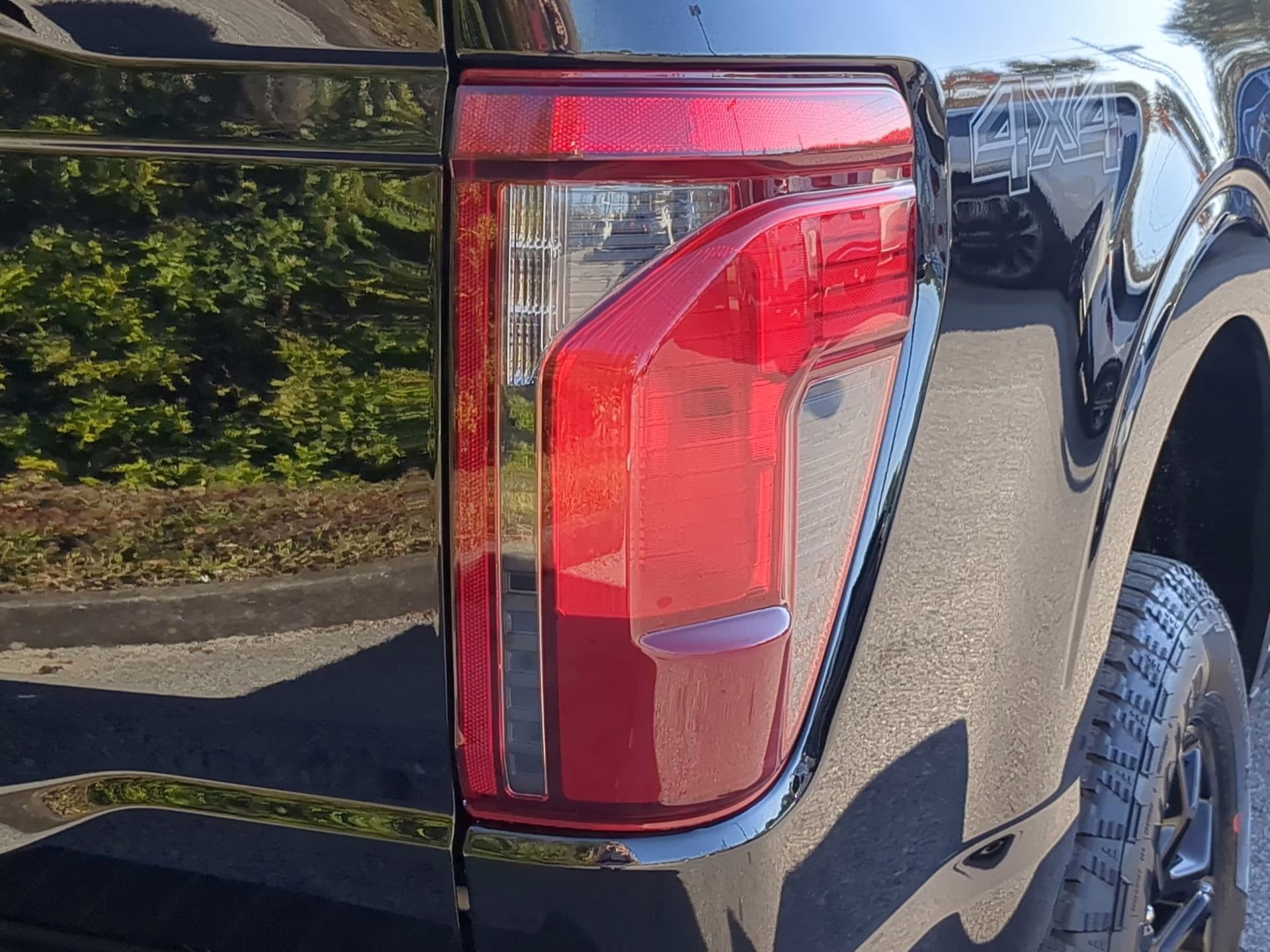 2026 Agate Black Metallic Ford F-150 STX Crew Cab Pickup 4X4 Truck