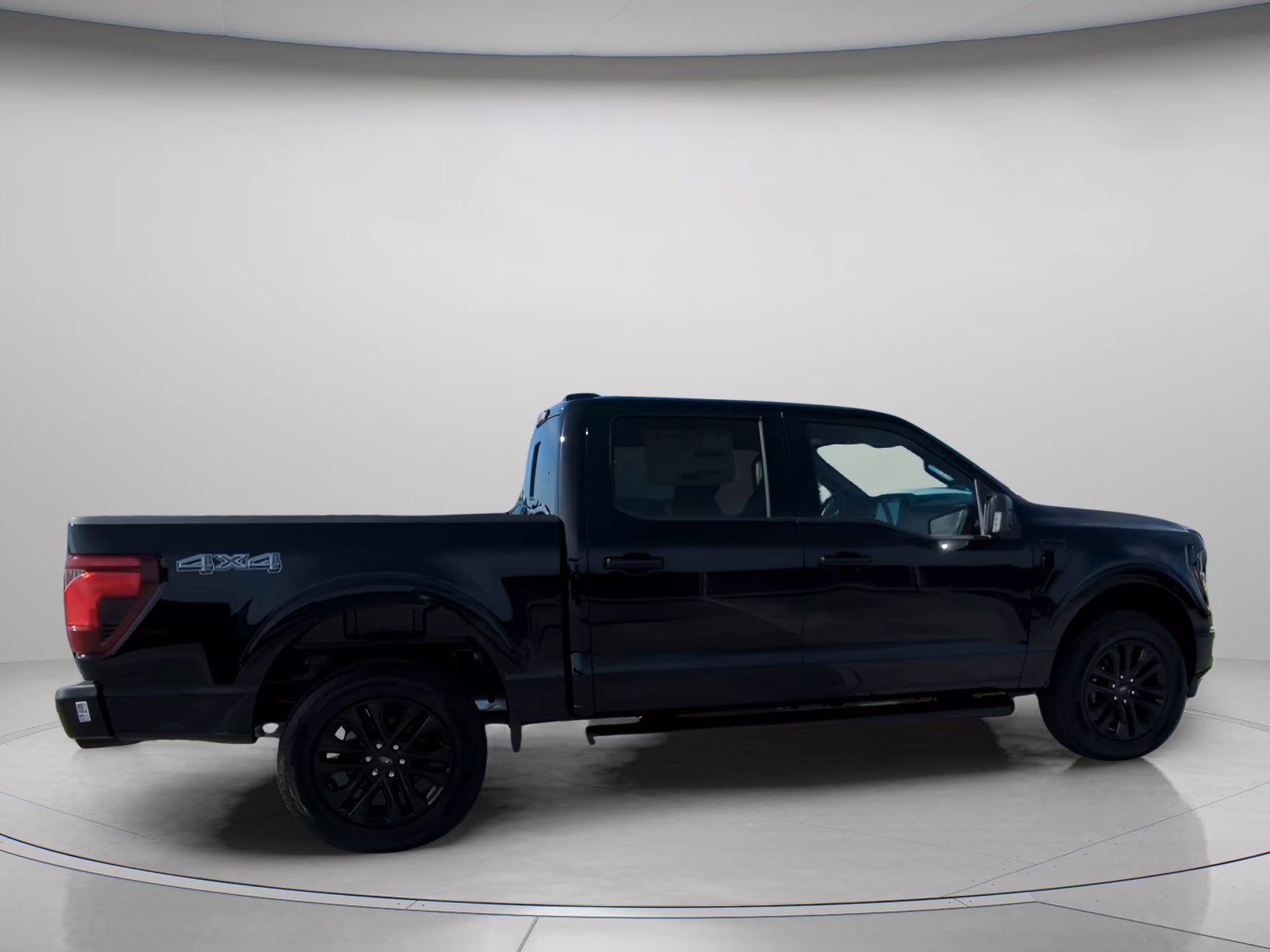 2026 Agate Black Metallic Ford F-150 XLT Crew Cab Pickup 4X4 Truck