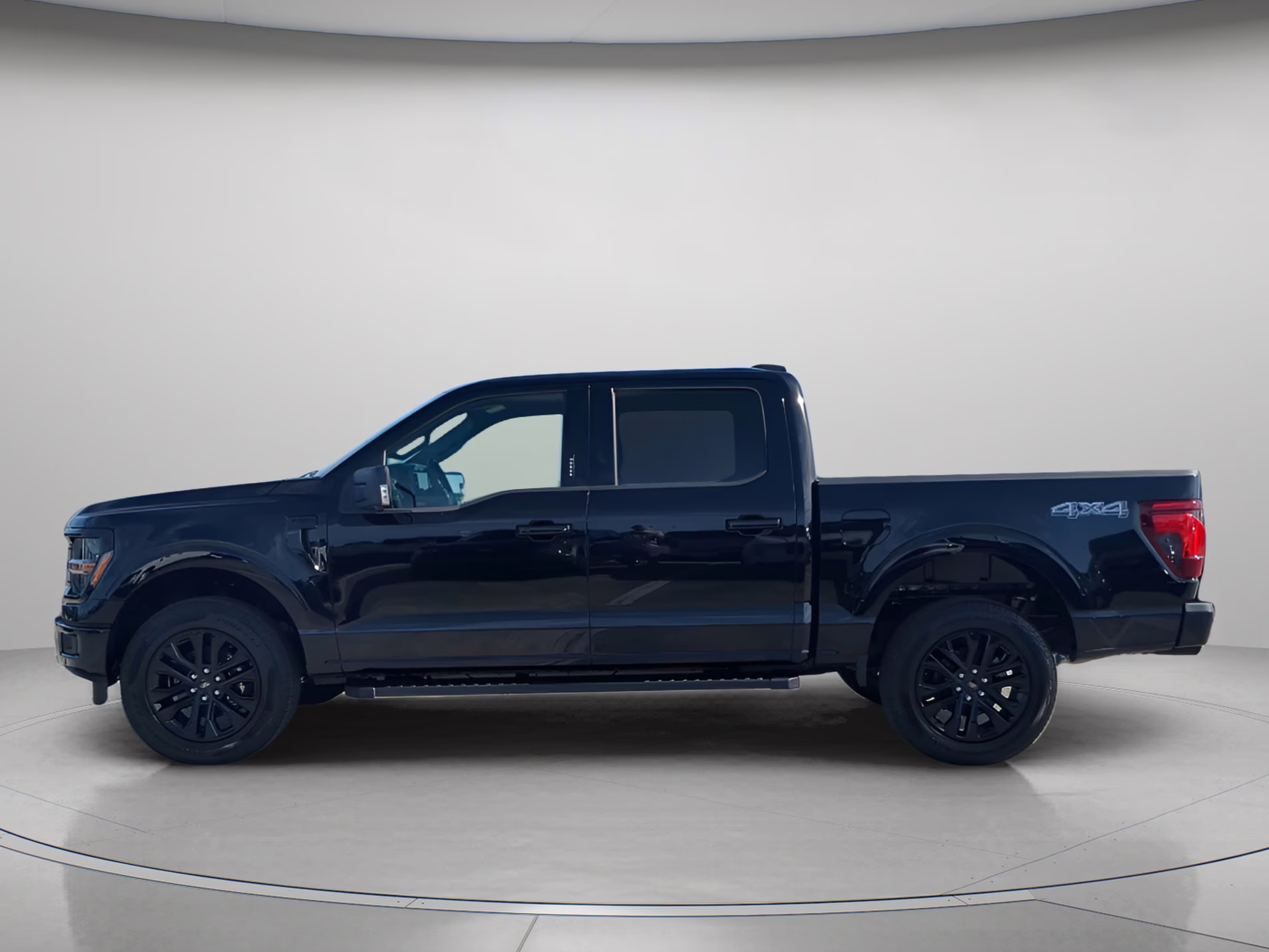 2026 Agate Black Metallic Ford F-150 XLT Crew Cab Pickup 4X4 Truck