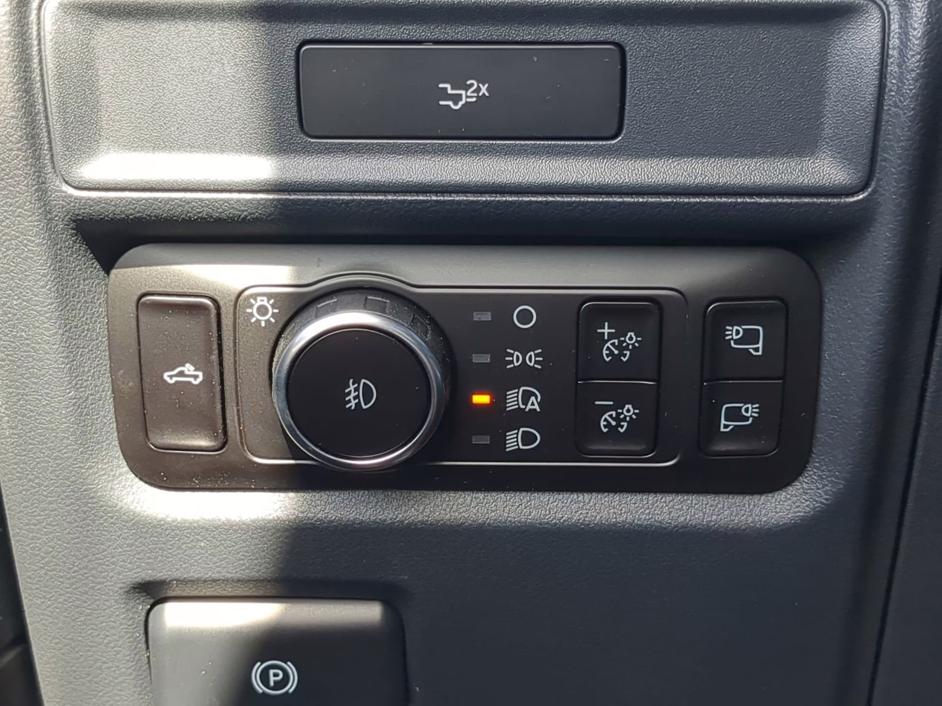 2026 Agate Black Metallic Ford F-150 XLT Crew Cab Pickup 4X4 Truck