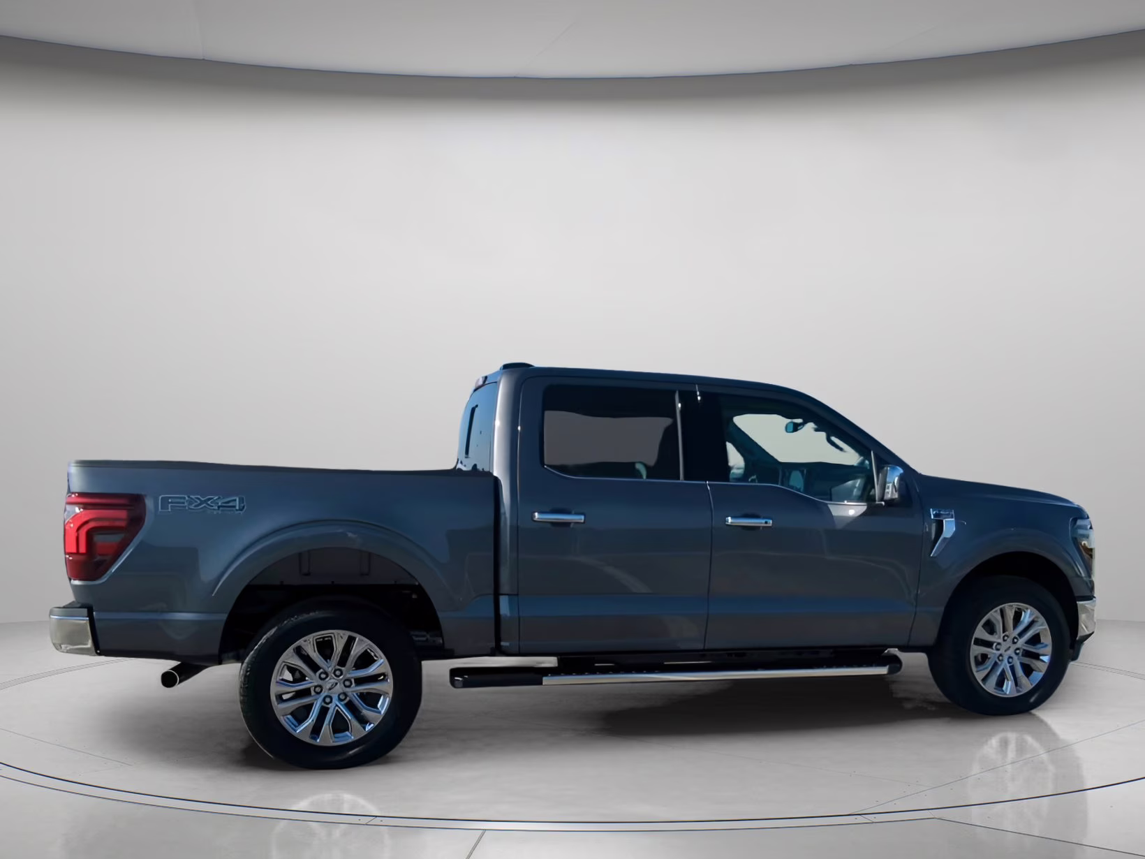 2026 Carbonized Gray Metallic Ford F-150 LARIAT Crew Cab Pickup 4X4 Truck