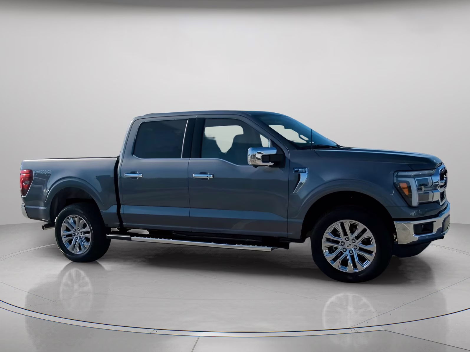 2026 Carbonized Gray Metallic Ford F-150 LARIAT Crew Cab Pickup 4X4 Truck