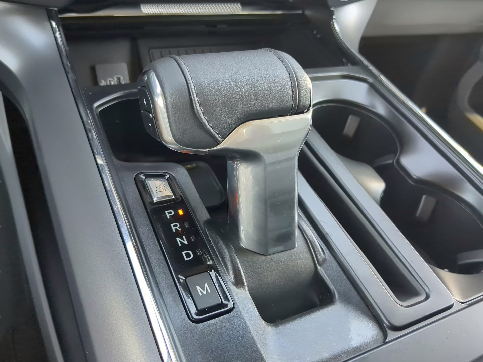 2026 Carbonized Gray Metallic Ford F-150 LARIAT Crew Cab Pickup 4X4 Truck