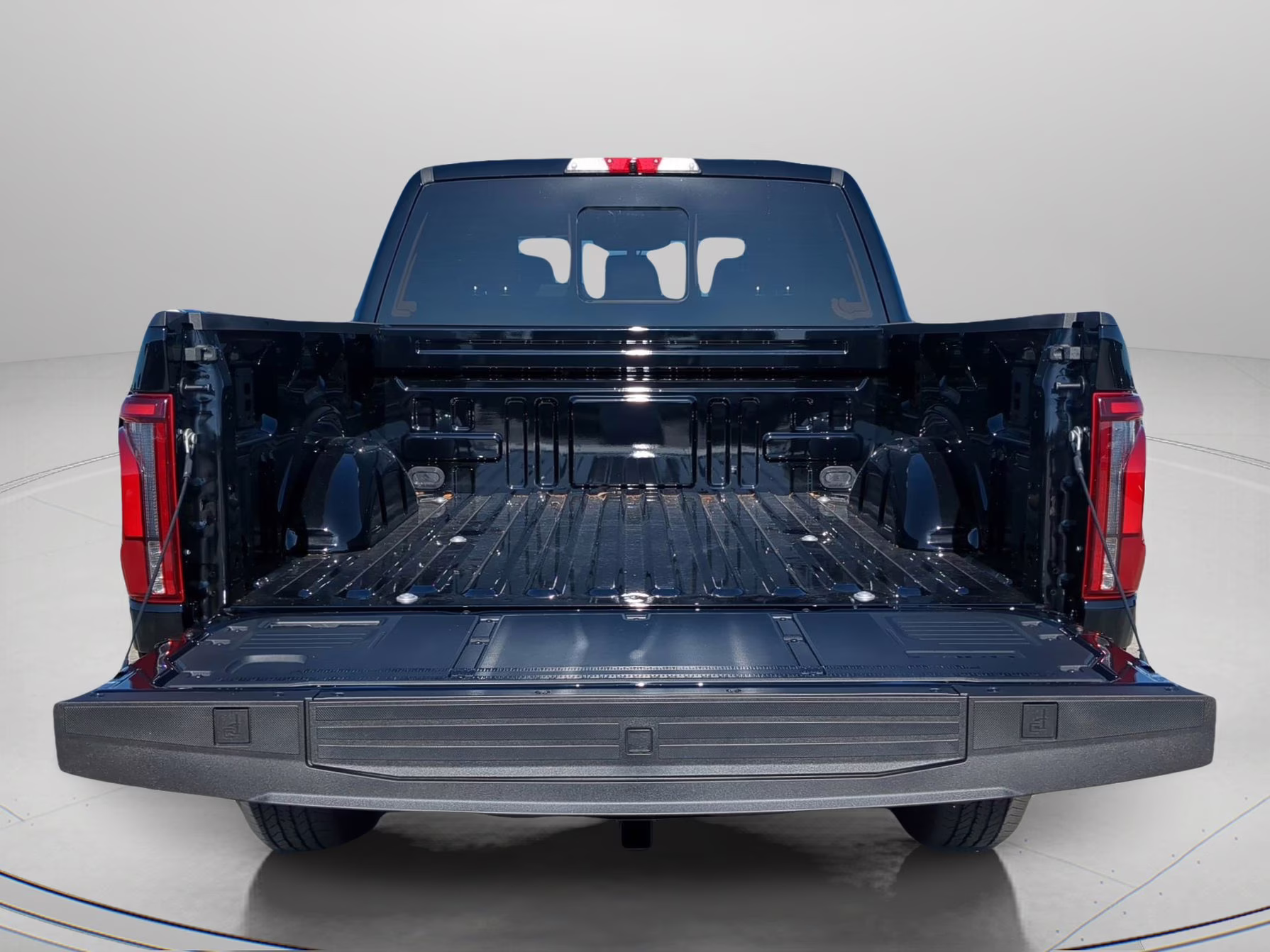 2026 Agate Black Metallic Ford F-150 Platinum Crew Cab Pickup 4X4 Truck