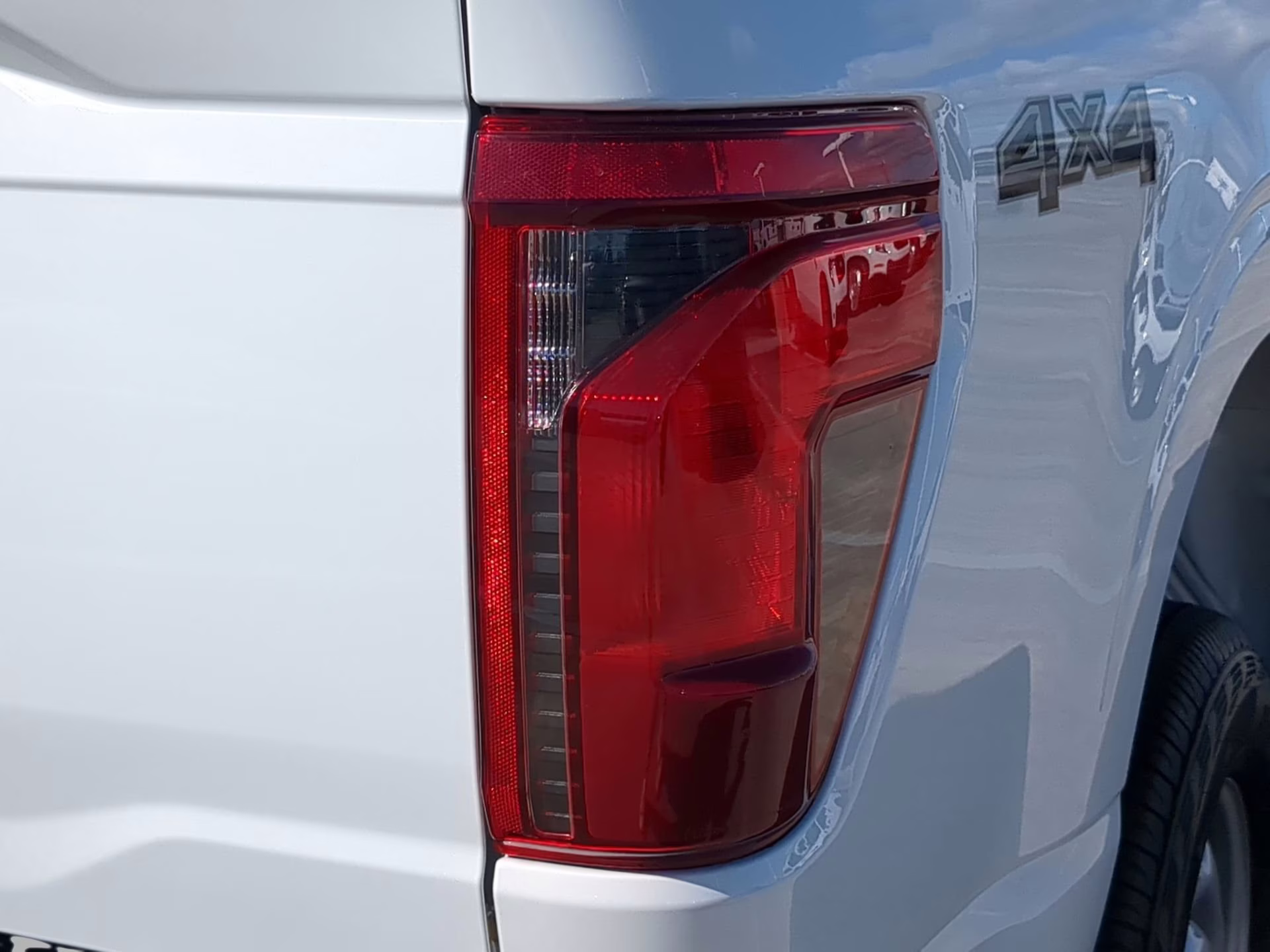 2026 Oxford White Ford F-150 XL Regular Cab Pickup 4X4 Truck