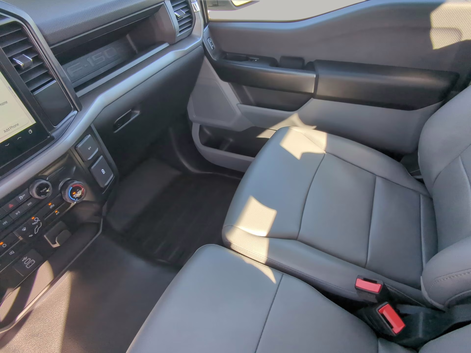 2026 Oxford White Ford F-150 XL Regular Cab Pickup 4X4 Truck